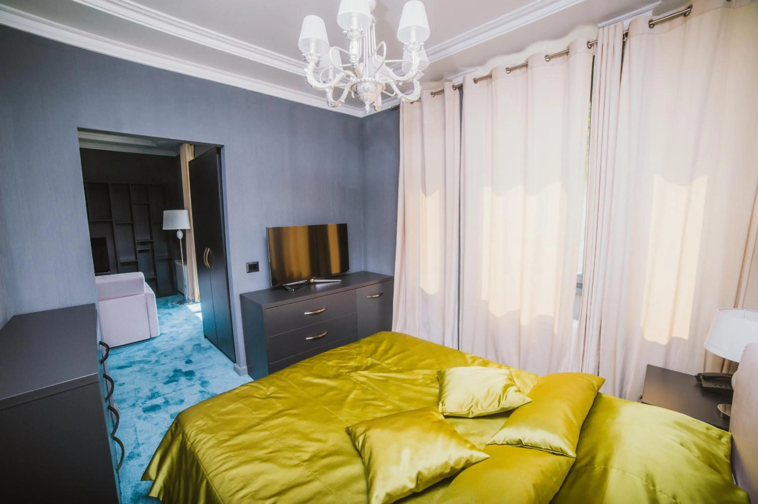 Bed in Hotel Astoria