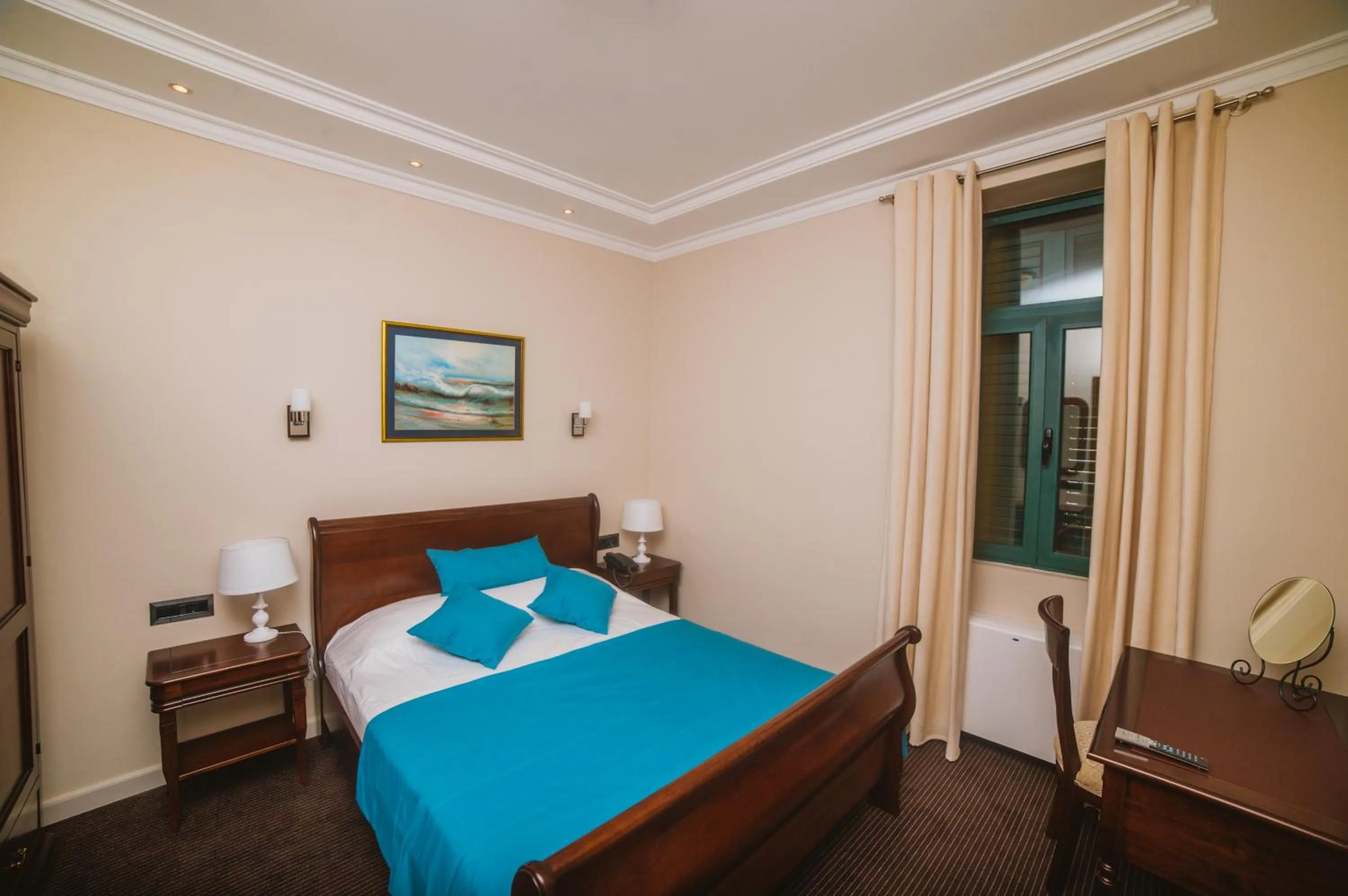 Bedroom, Bed in Hotel Astoria