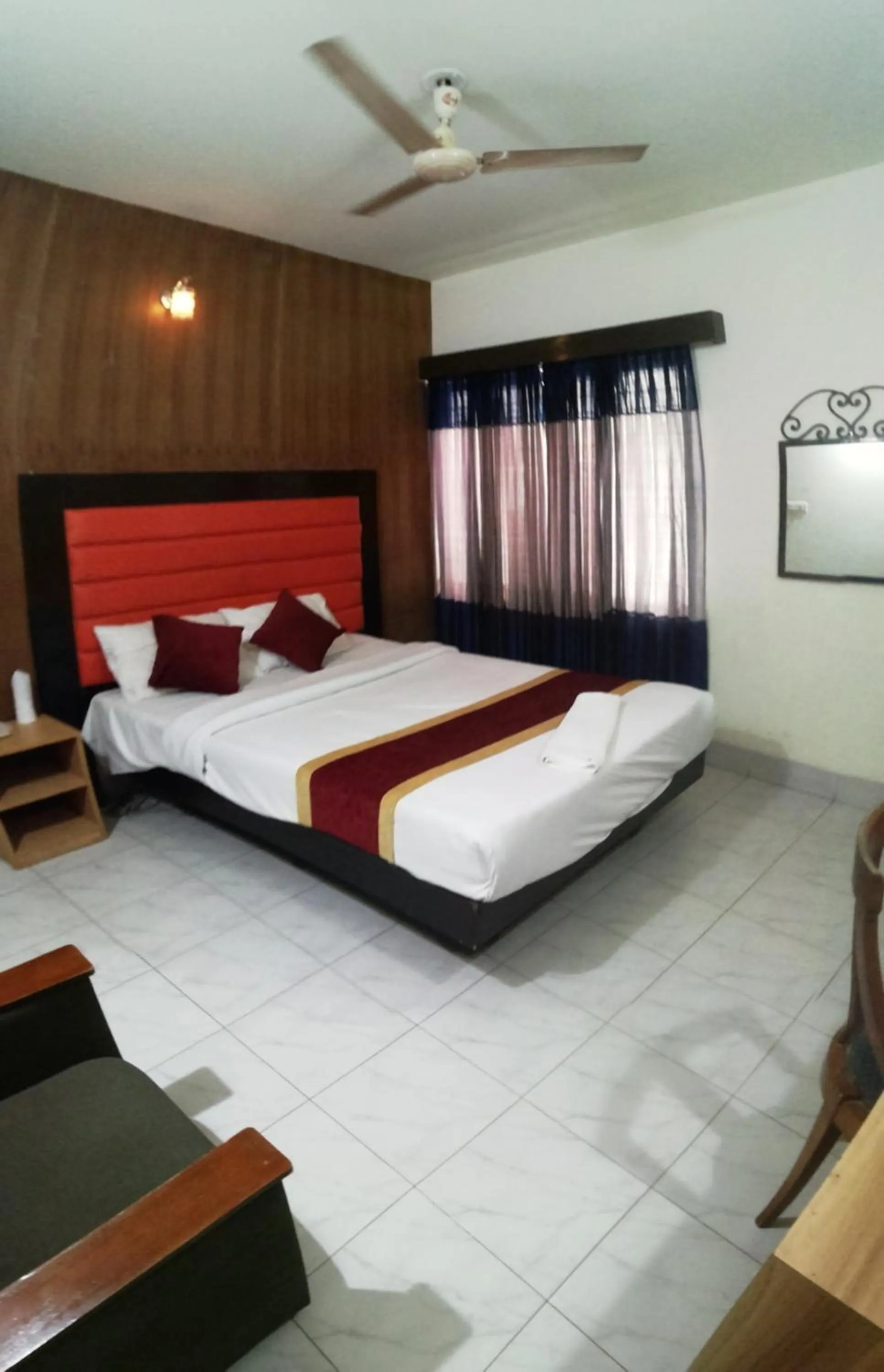 Bed in Hotel Skylink