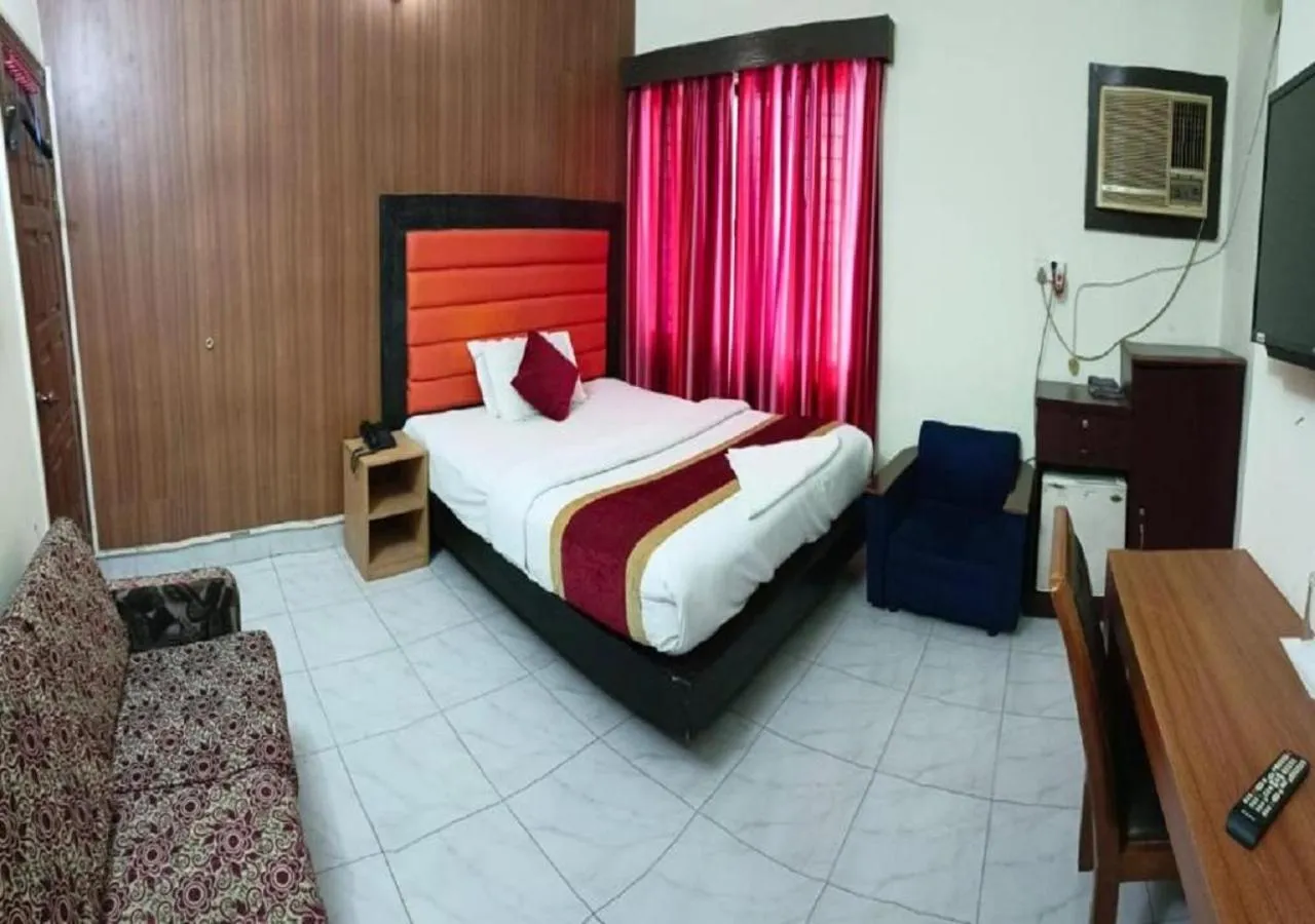 Bed in Hotel Skylink