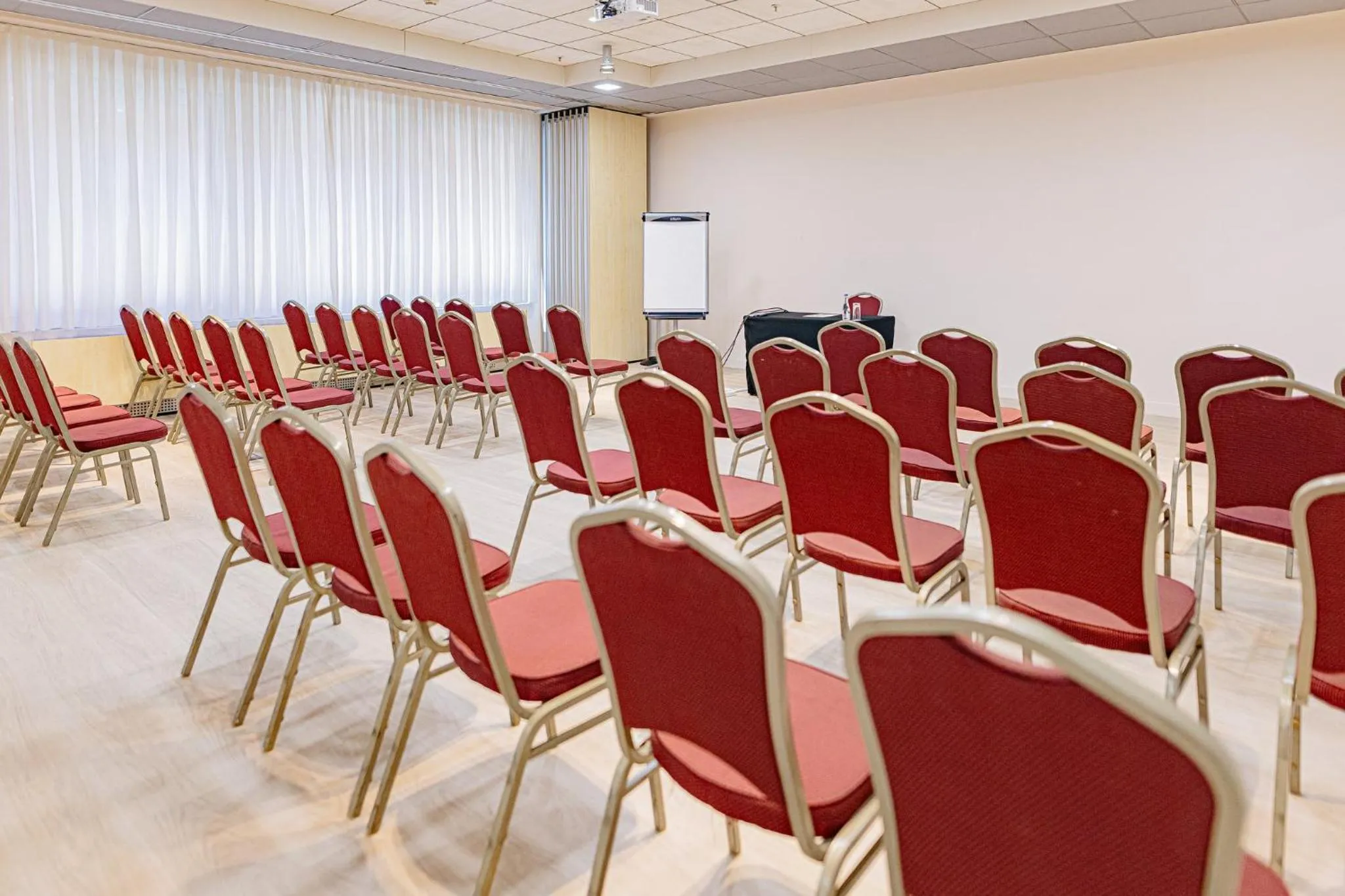 Meeting/conference room in Holiday Inn Belgrade, an IHG Hotel