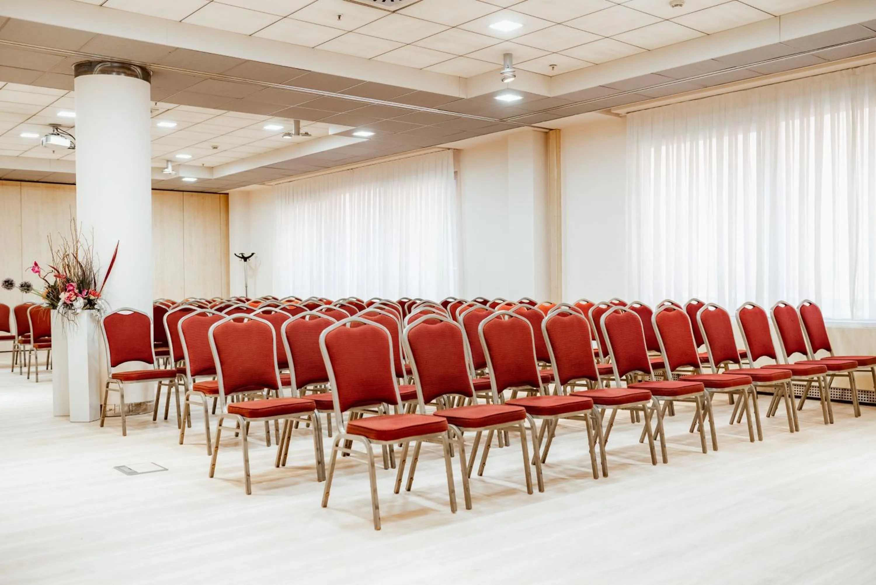 Meeting/conference room in Holiday Inn Belgrade, an IHG Hotel