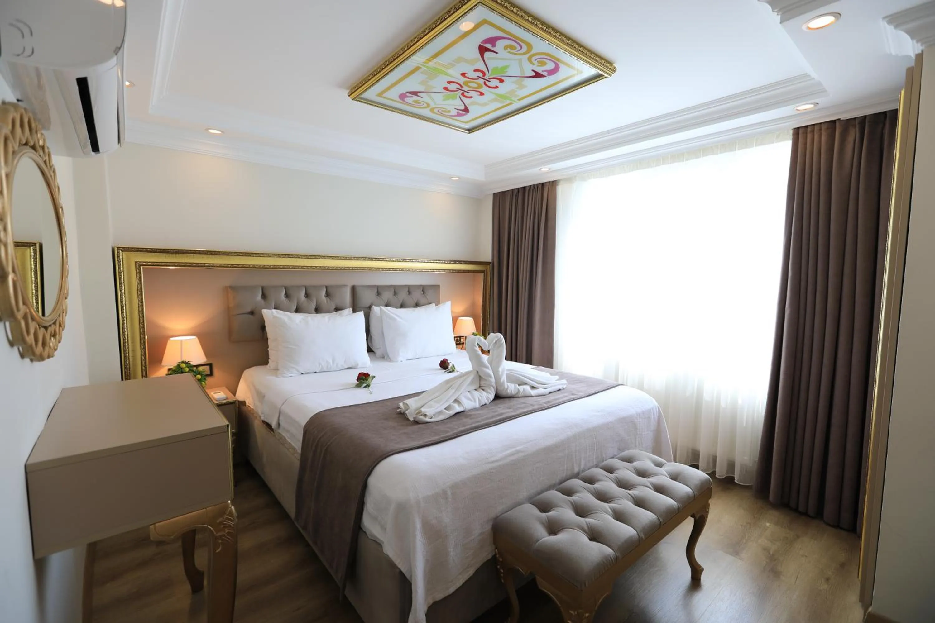 Bedroom, Bed in Blue Zerzevan Konak Hotel