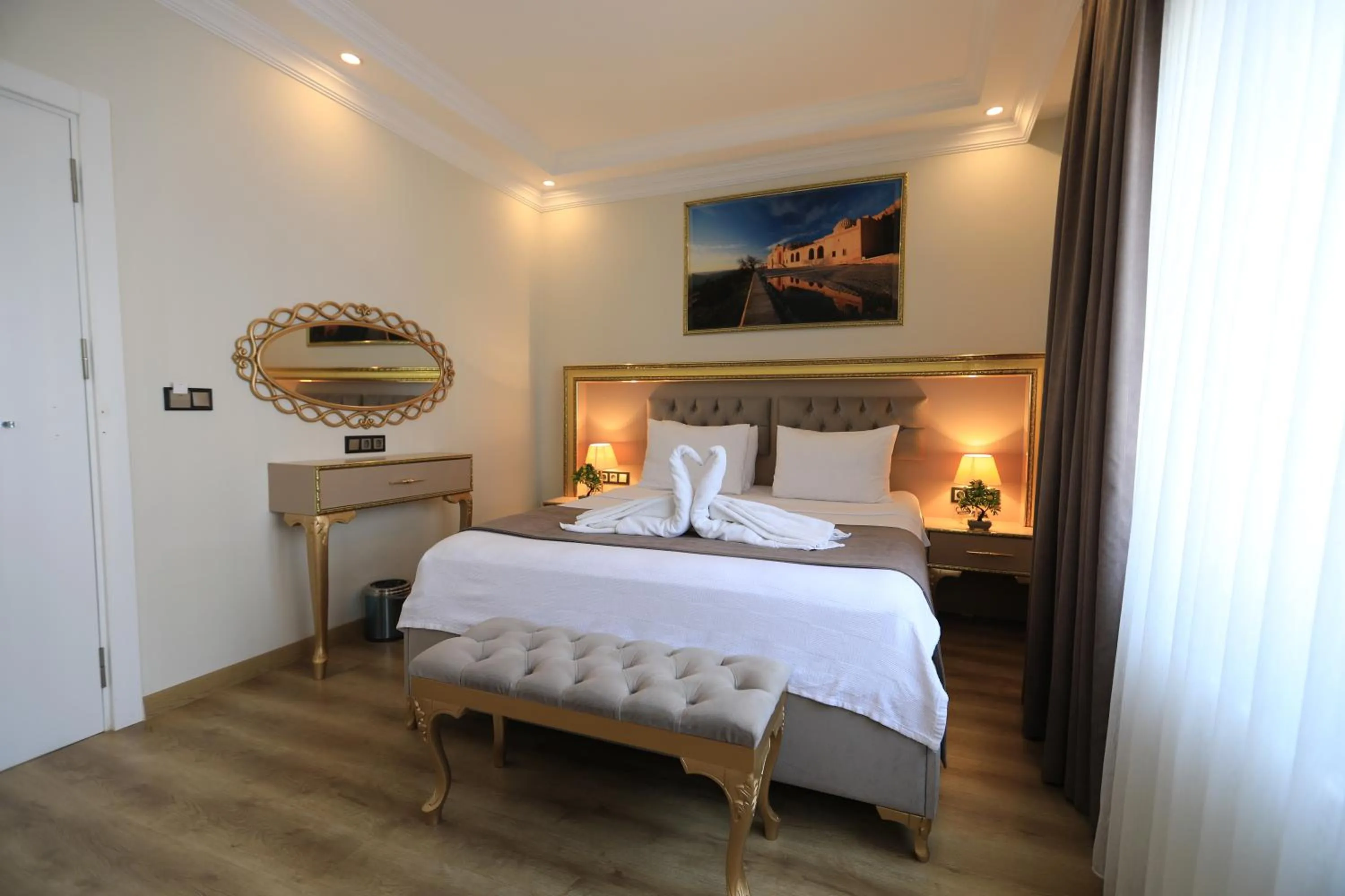 Bed in Blue Zerzevan Konak Hotel