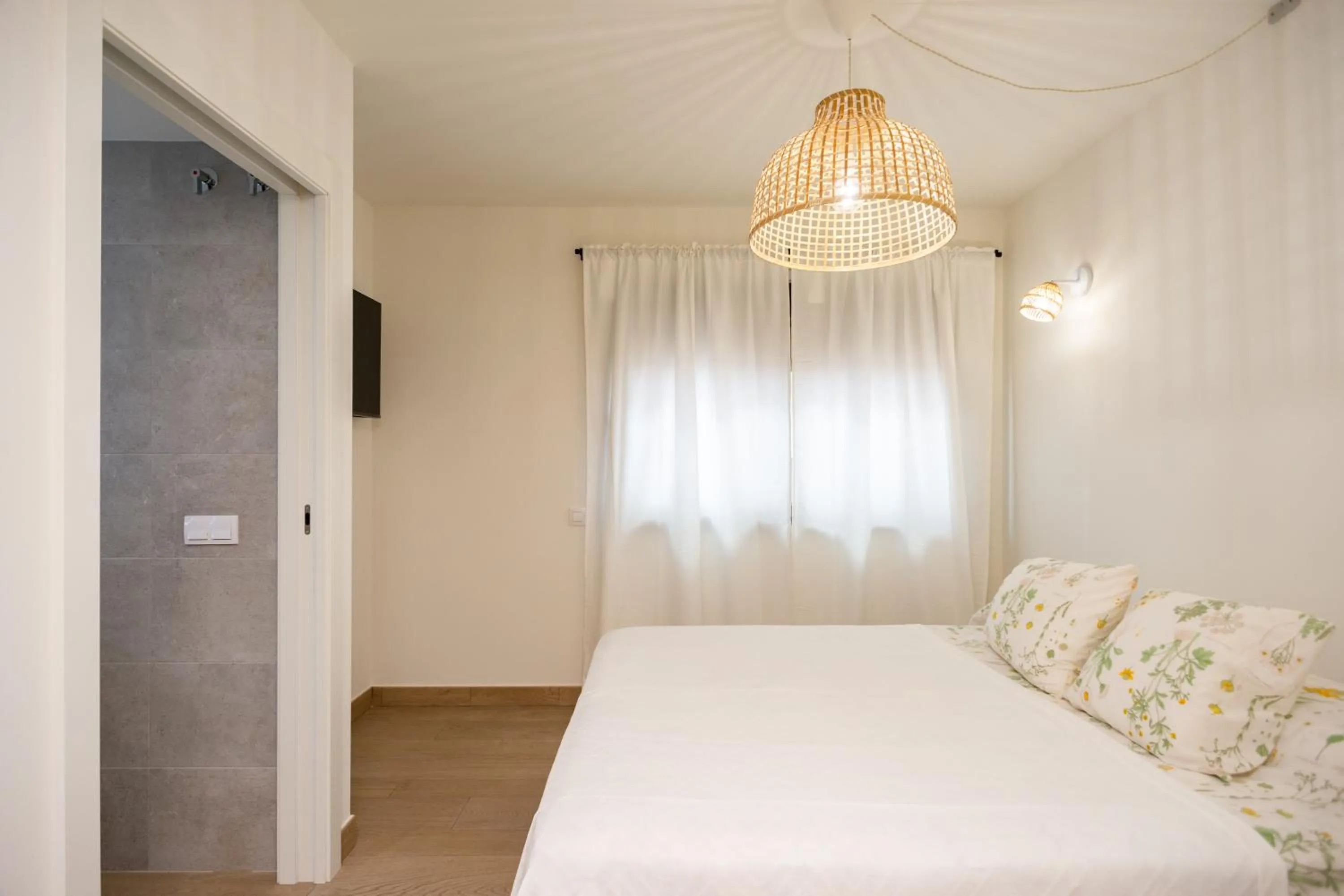 Photo of the whole room, Bed in Gran piso en Puerto deportivo Marina Palamós IDEAL FAMILIAS