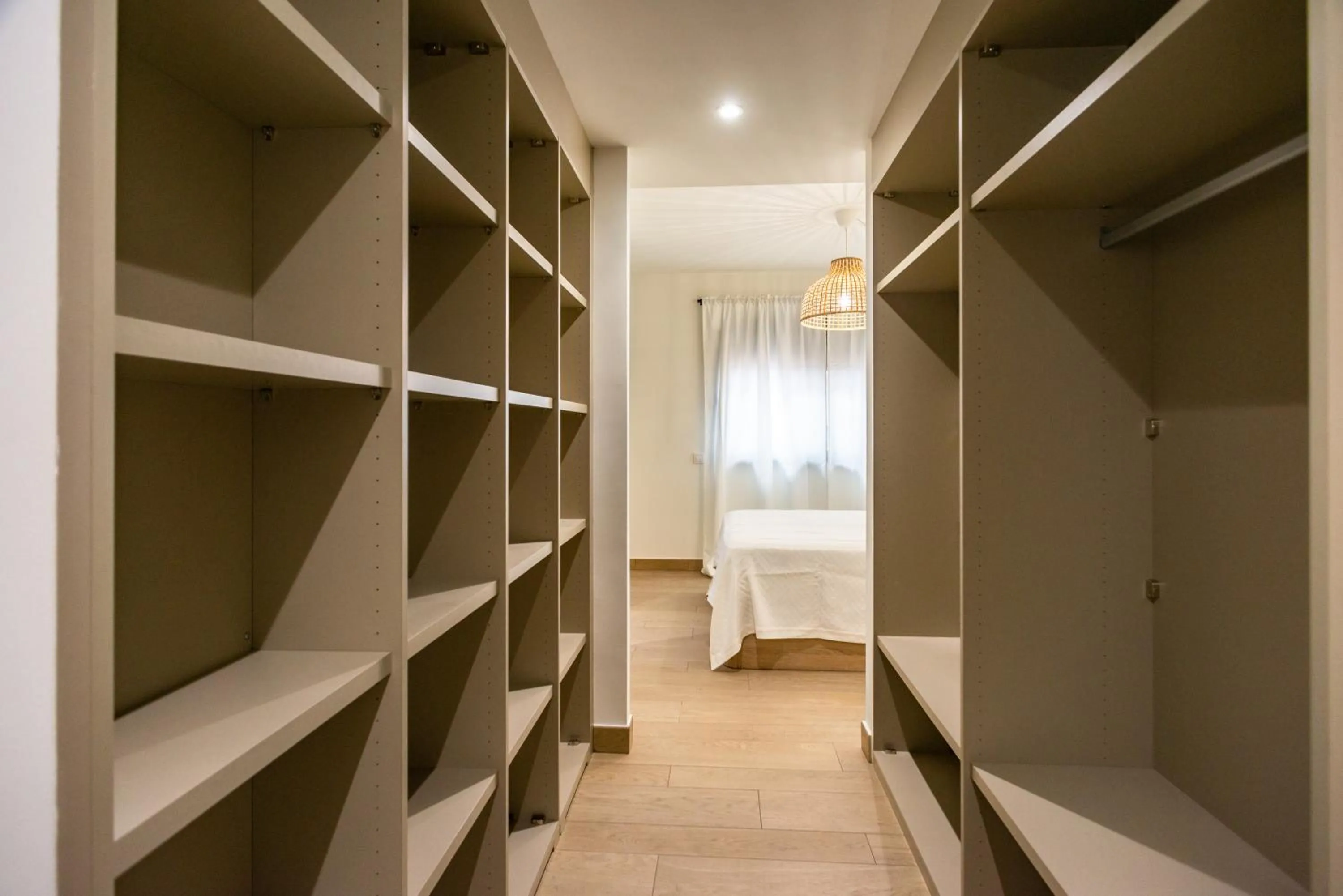 wardrobe in Gran piso en Puerto deportivo Marina Palamós IDEAL FAMILIAS