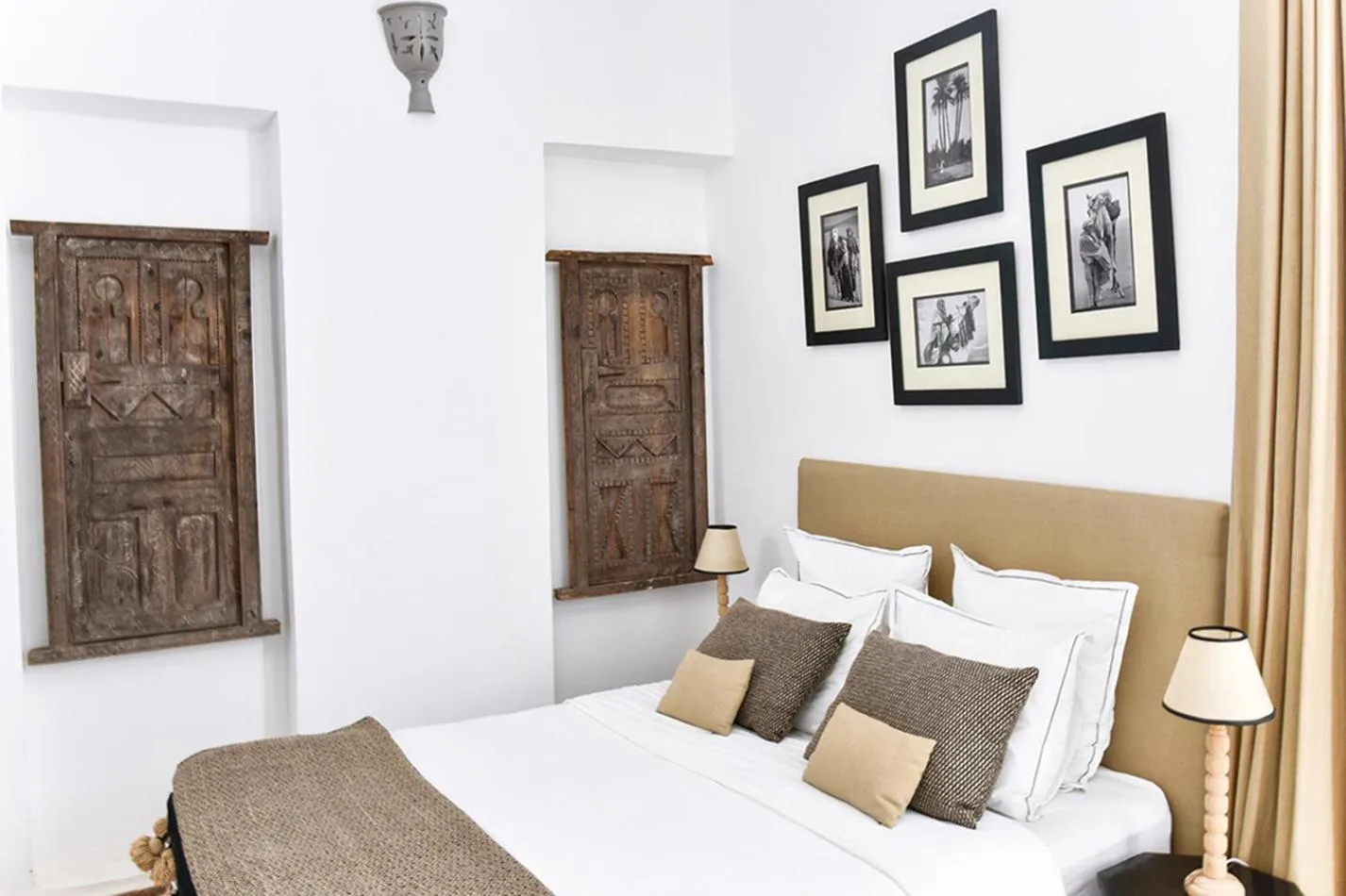 Bed in Riad Lyon-Mogador