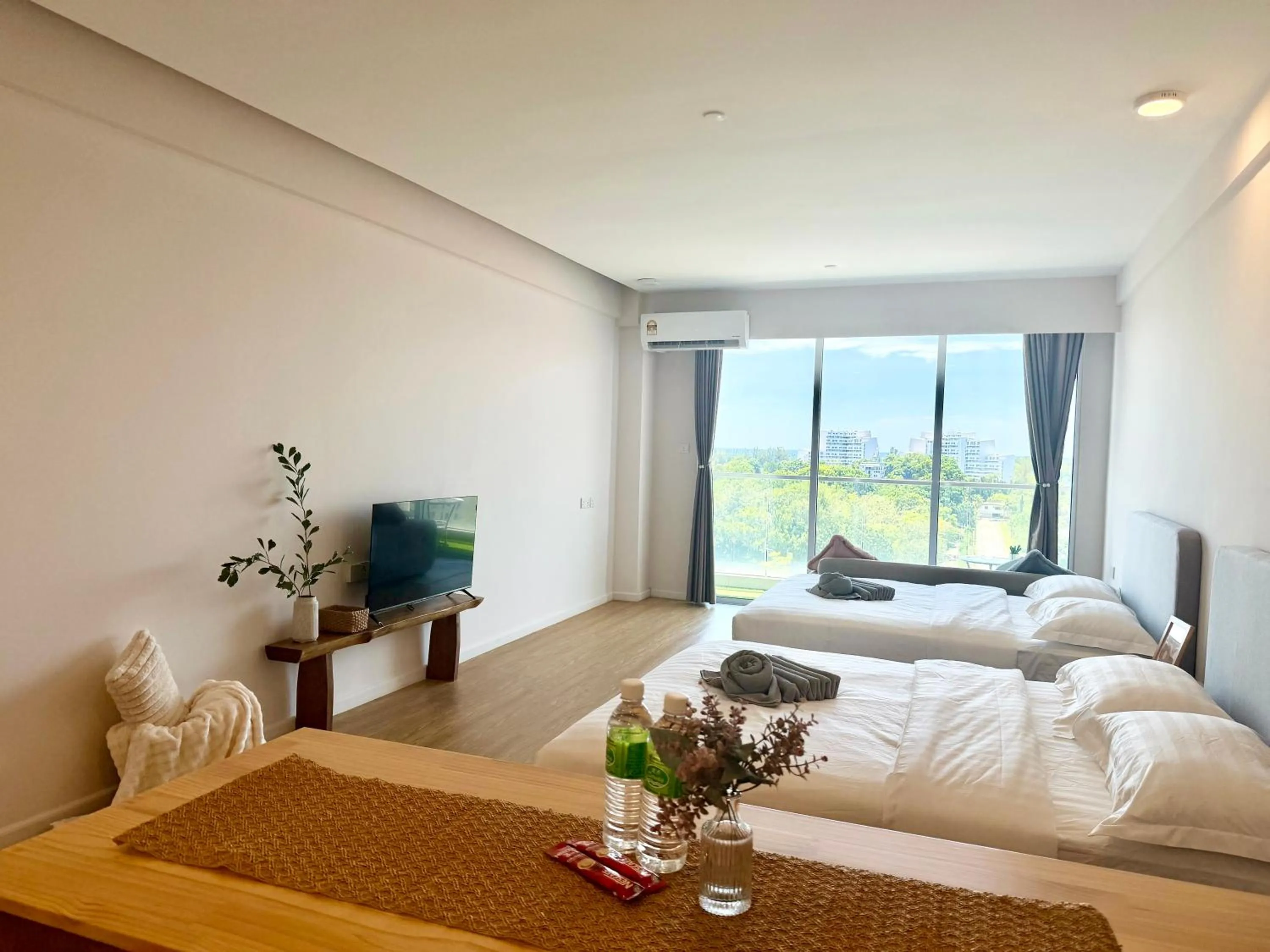 Bedroom, Bed in Deco Home @ Aru Suites