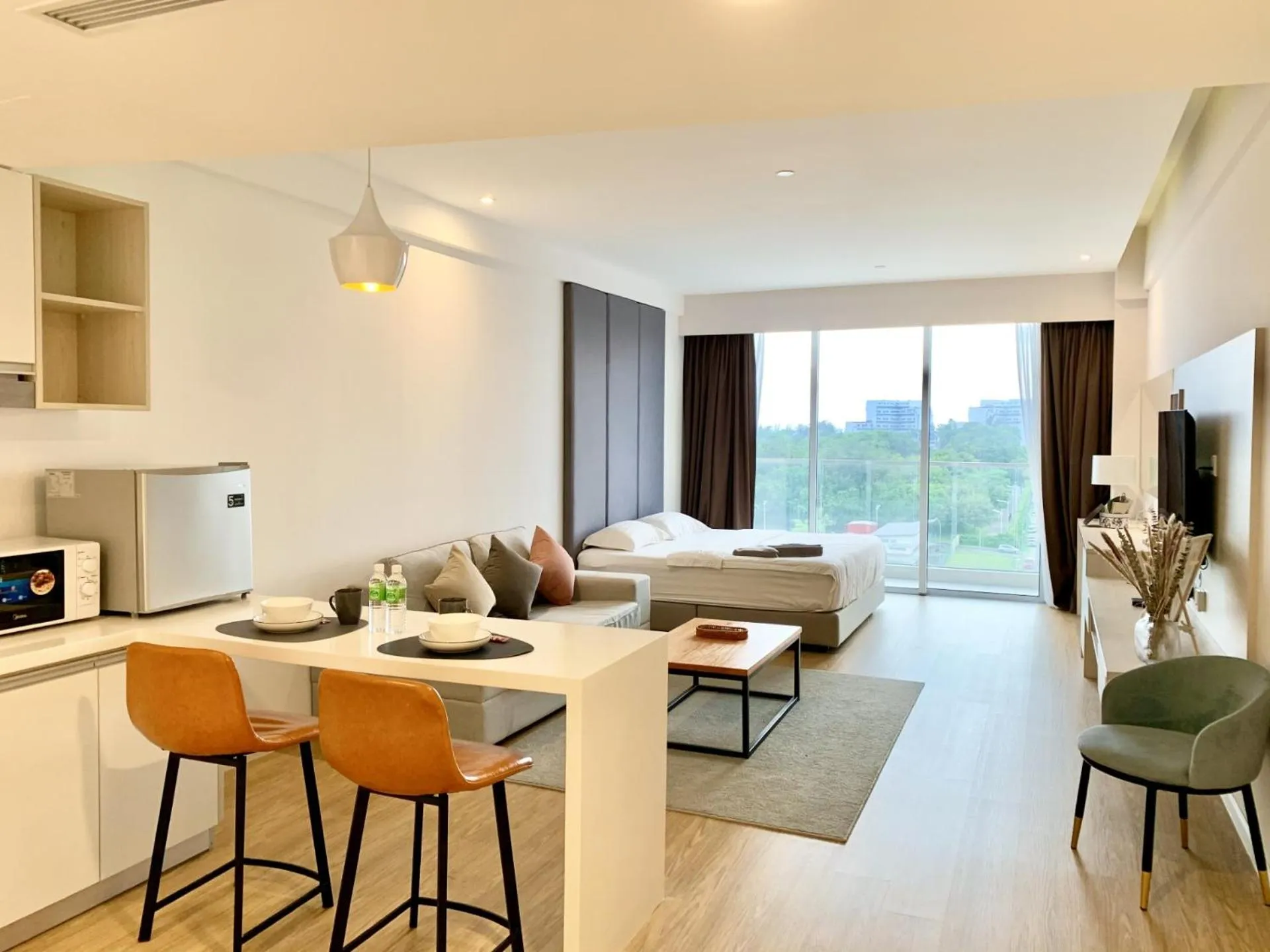 Living room in Deco Home @ Aru Suites