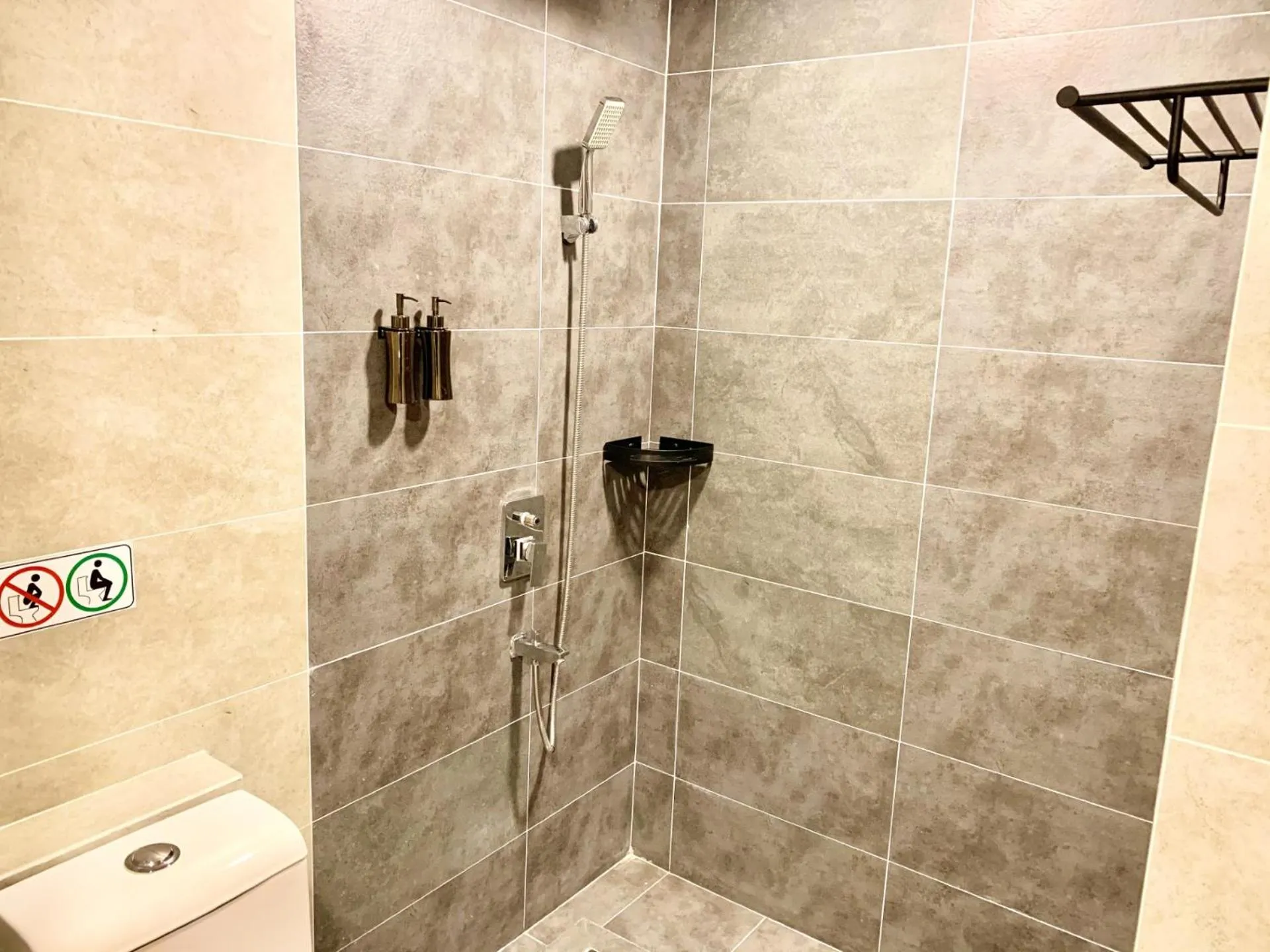 Bathroom in Deco Home @ Aru Suites