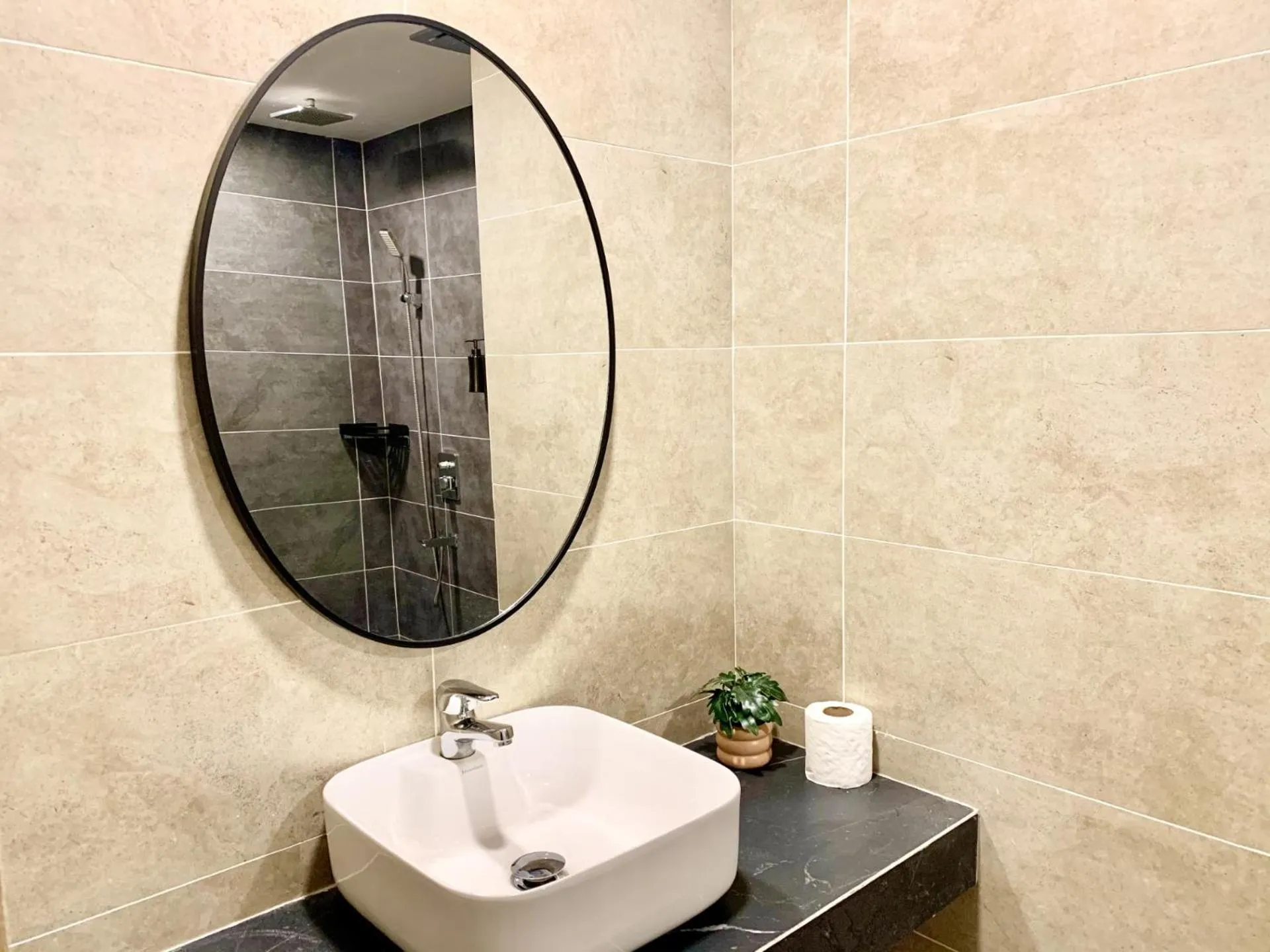 Bathroom in Deco Home @ Aru Suites