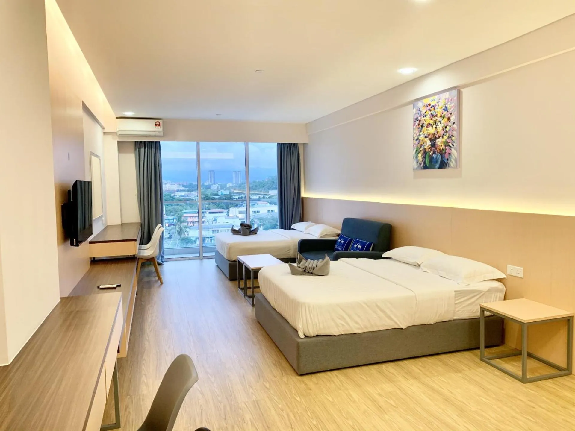 TV and multimedia, Bed in Deco Home @ Aru Suites