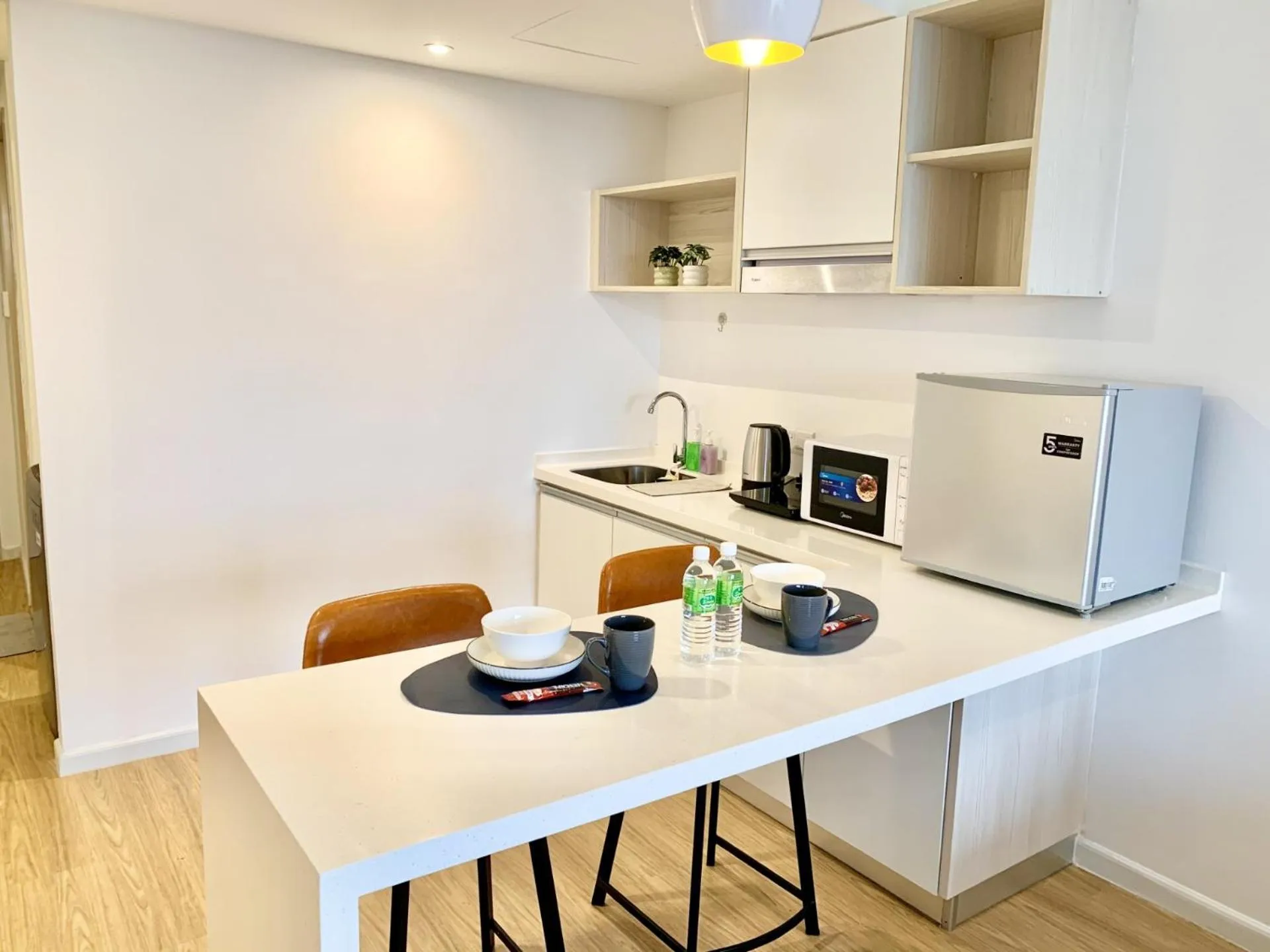 Kitchen or kitchenette in Deco Home @ Aru Suites