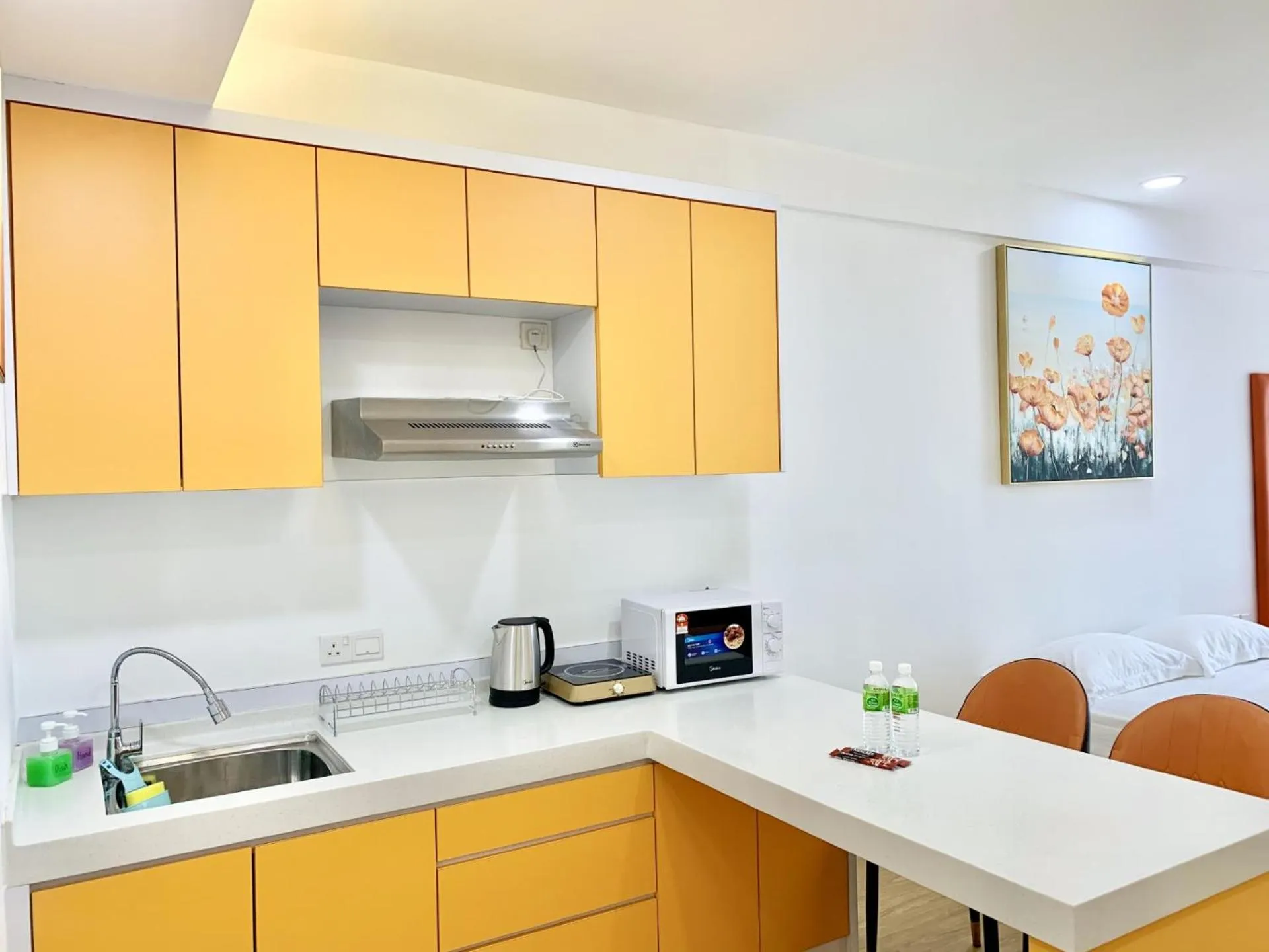Kitchen or kitchenette in Deco Home @ Aru Suites