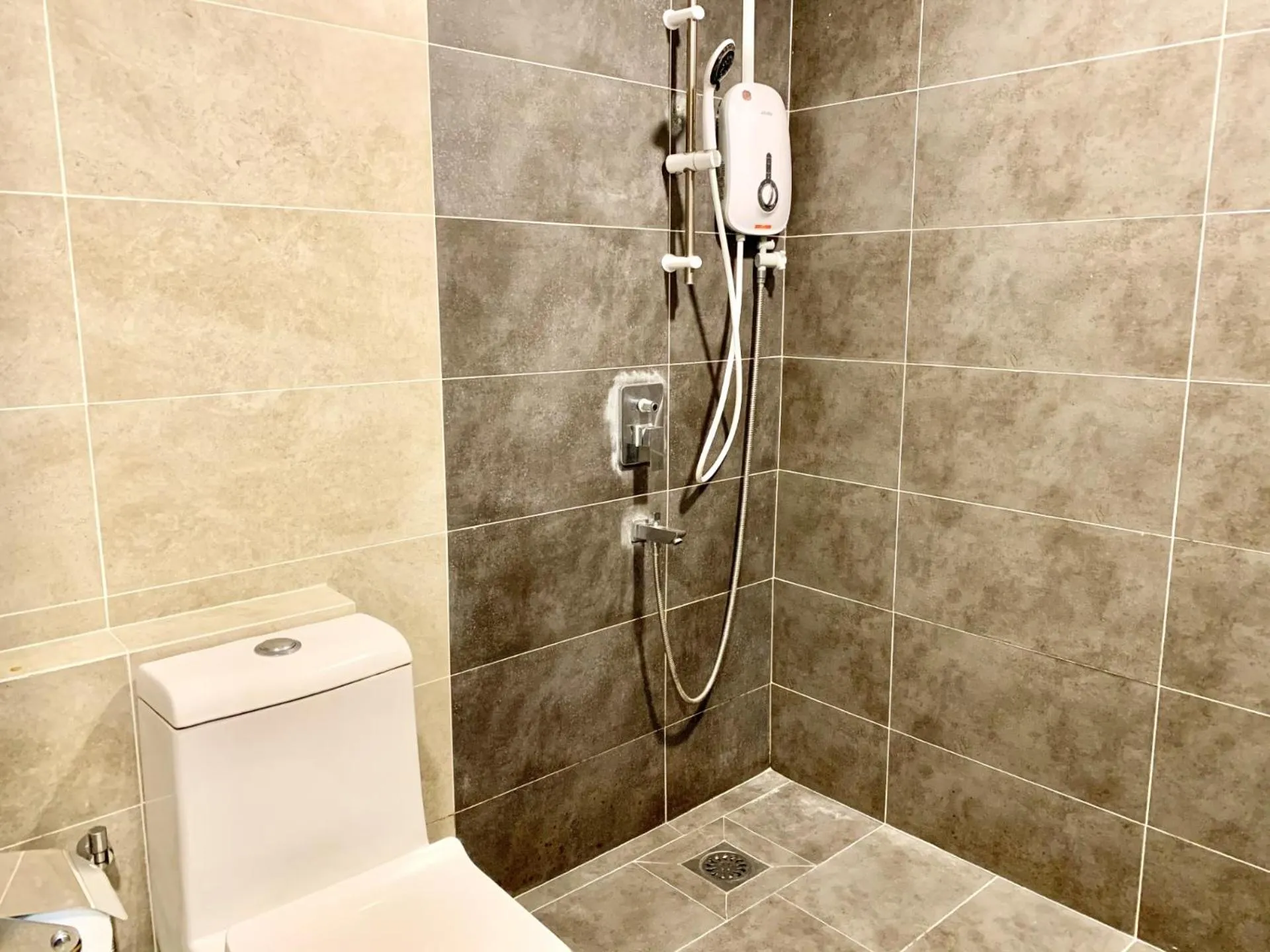 Bathroom in Deco Home @ Aru Suites