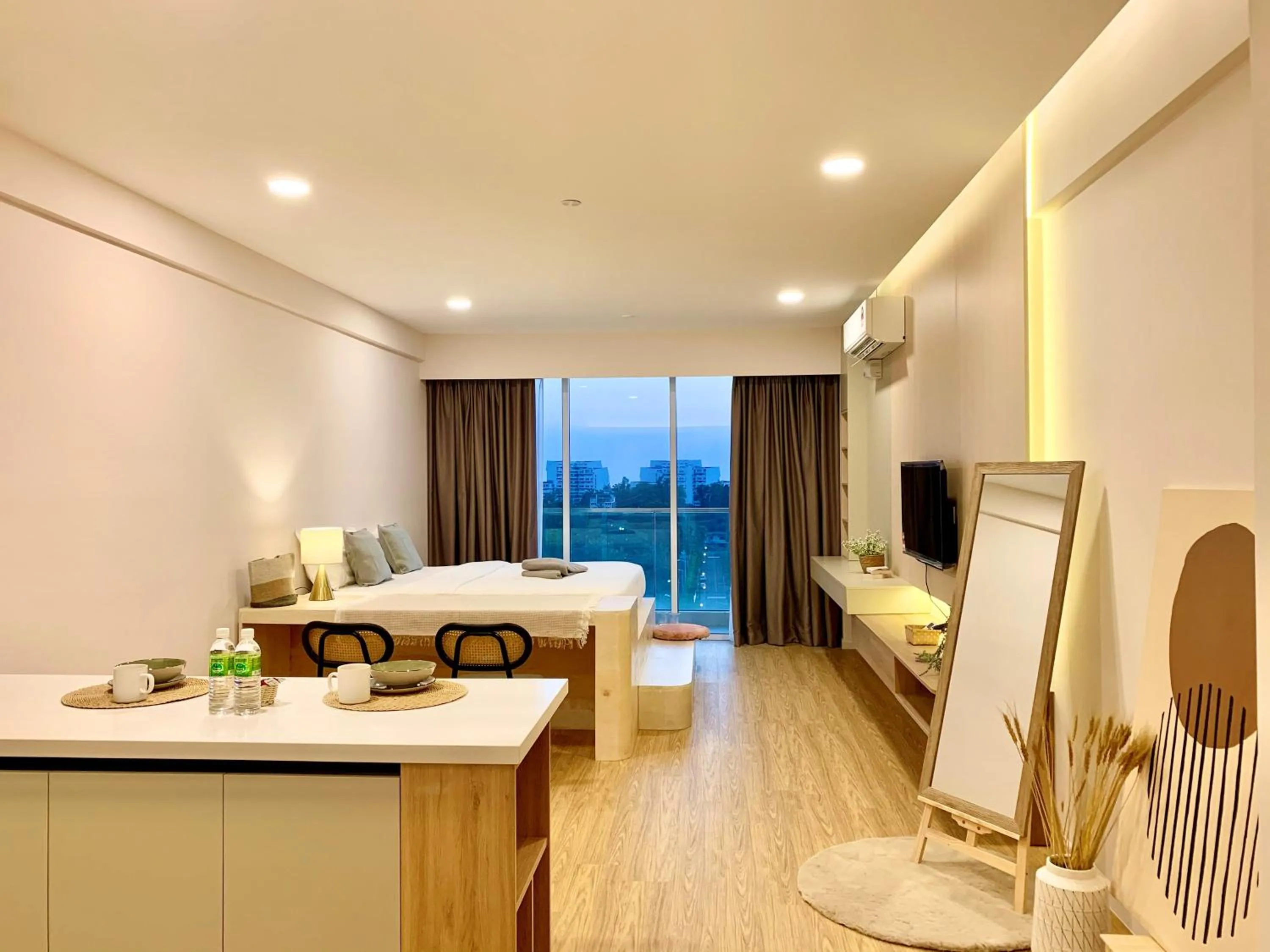 Photo of the whole room, Bed in Deco Home @ Aru Suites