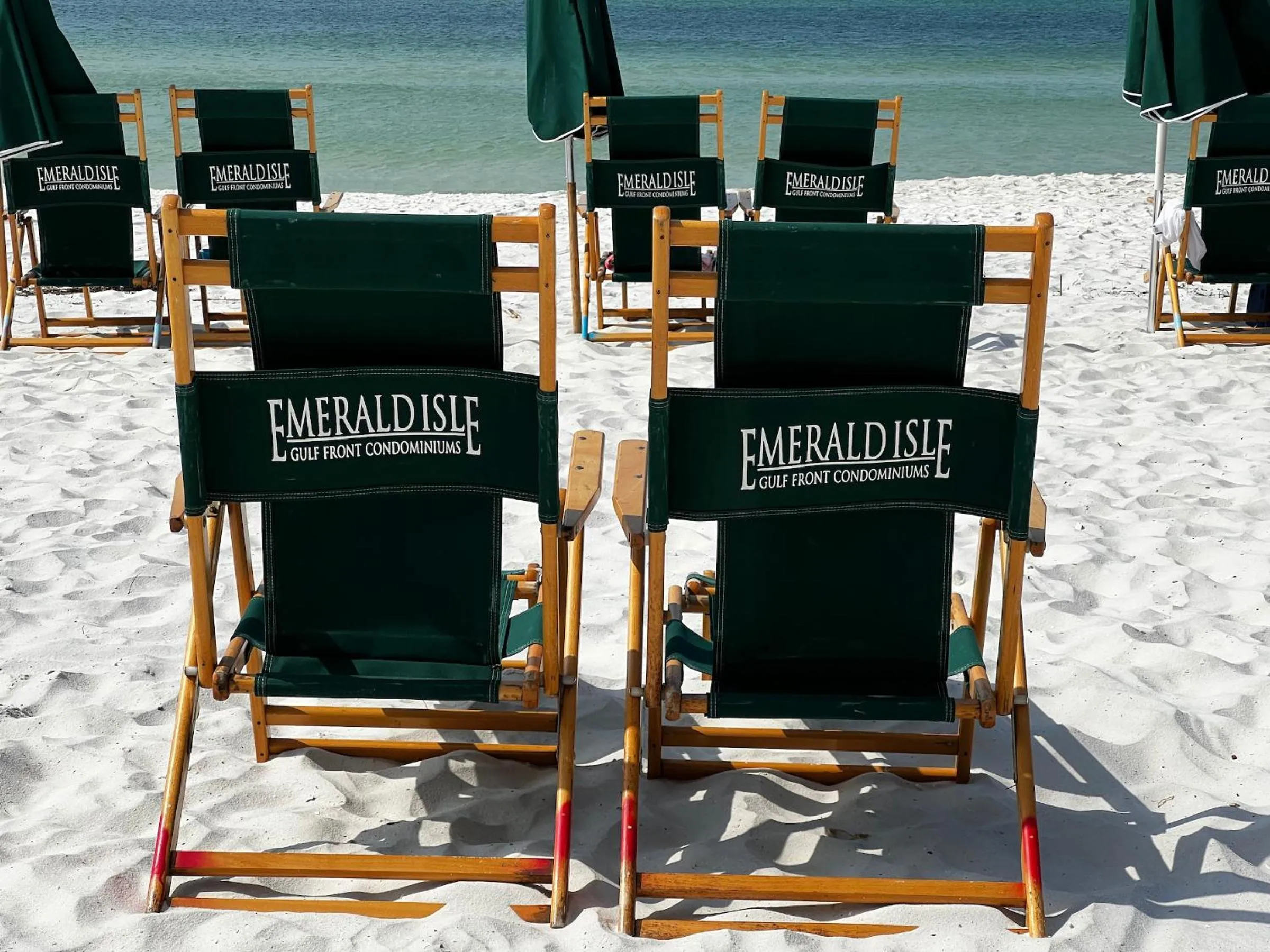 Emerald Isle Beach Resort by Sand Seeker Vacations