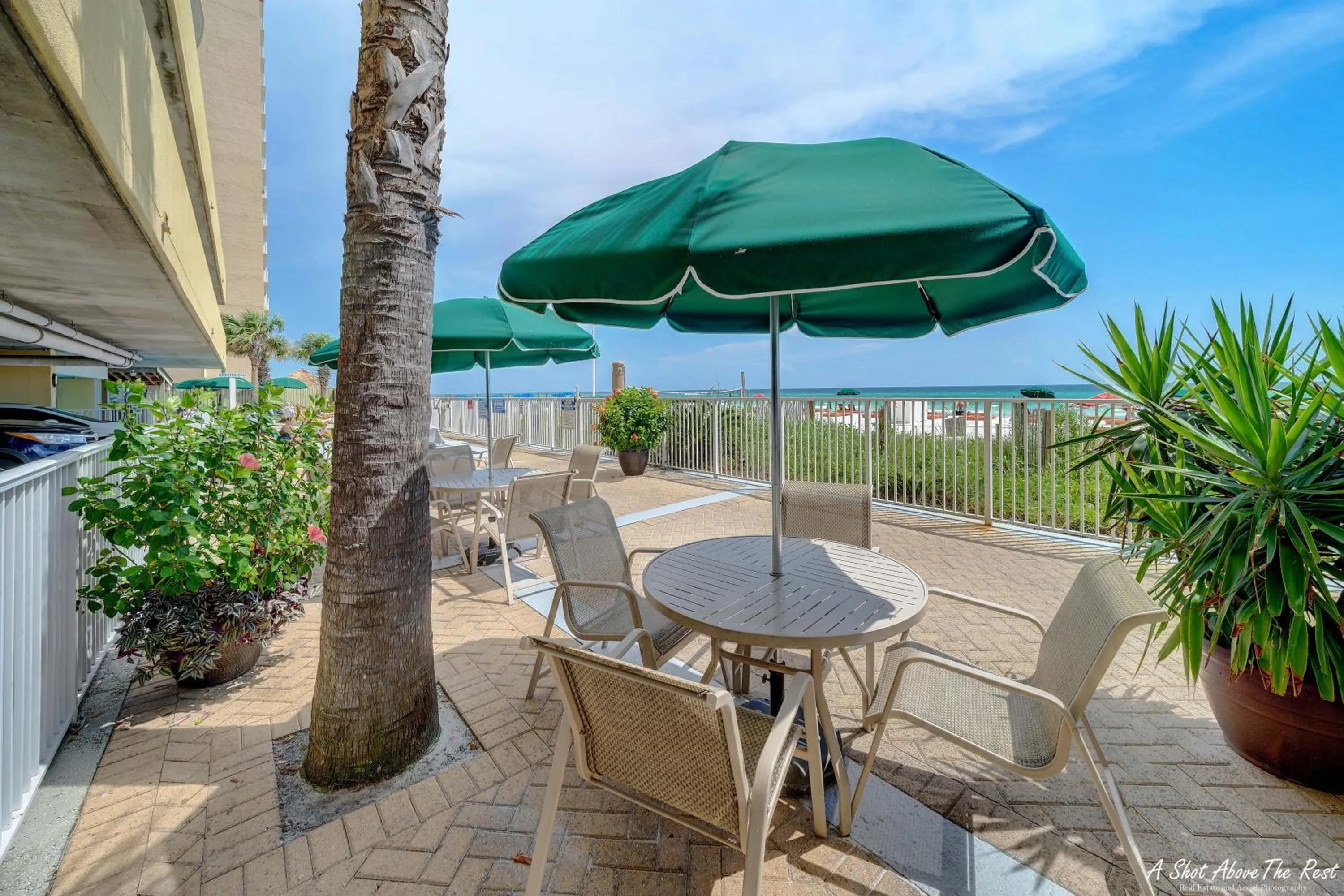 Emerald Isle Beach Resort by Sand Seeker Vacations