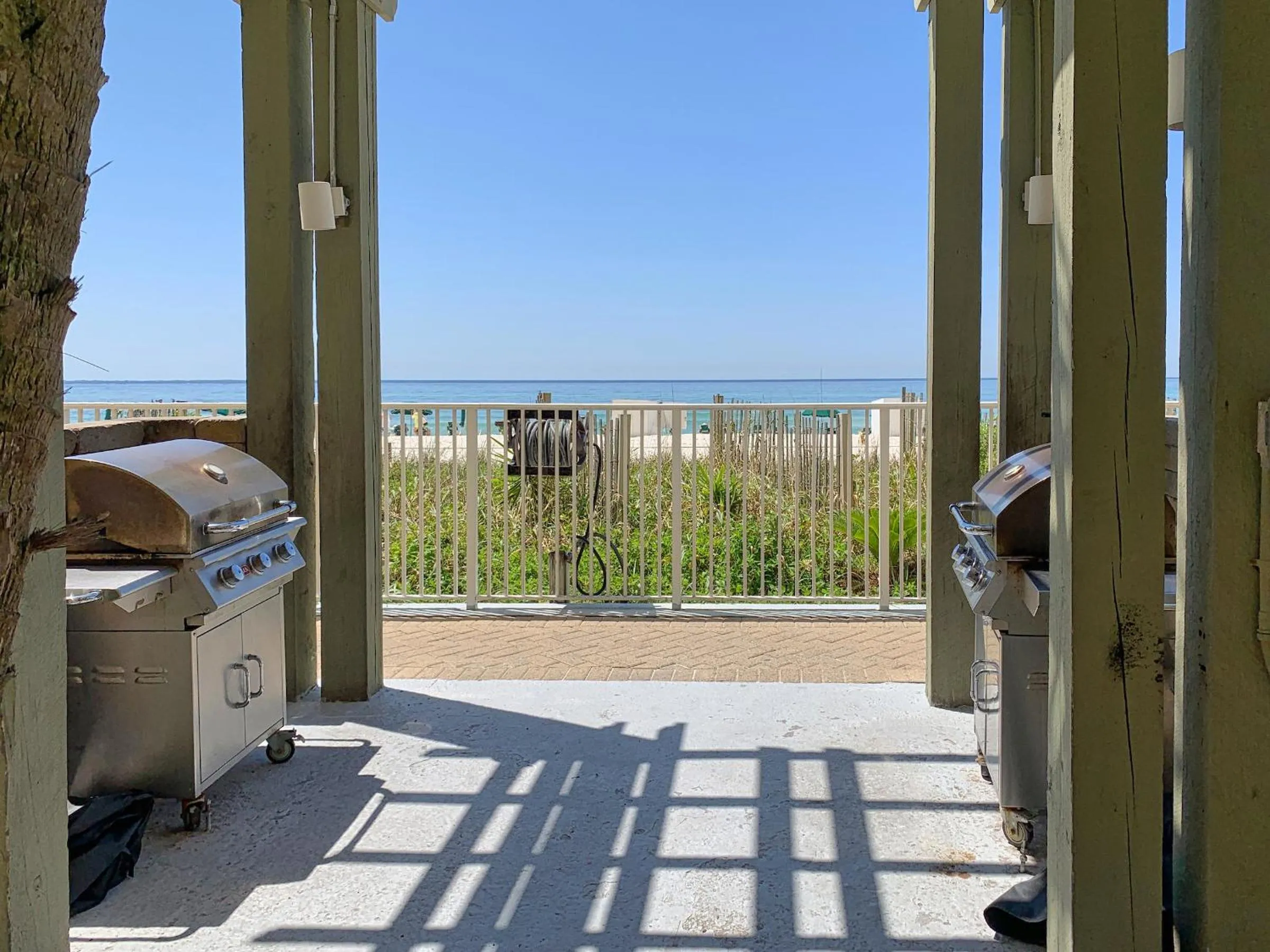 Emerald Isle Beach Resort by Sand Seeker Vacations