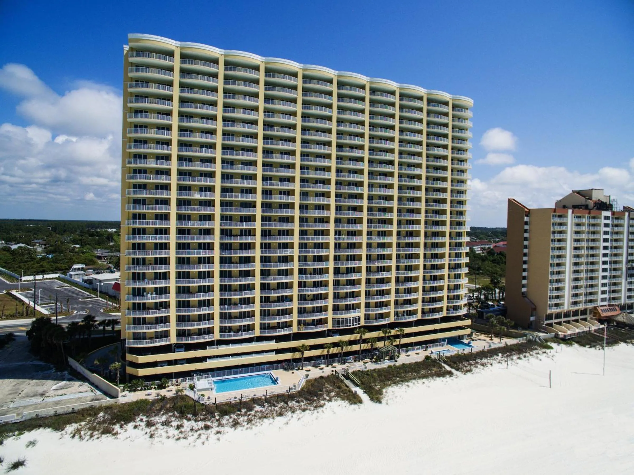 Emerald Isle Beach Resort by Sand Seeker Vacations
