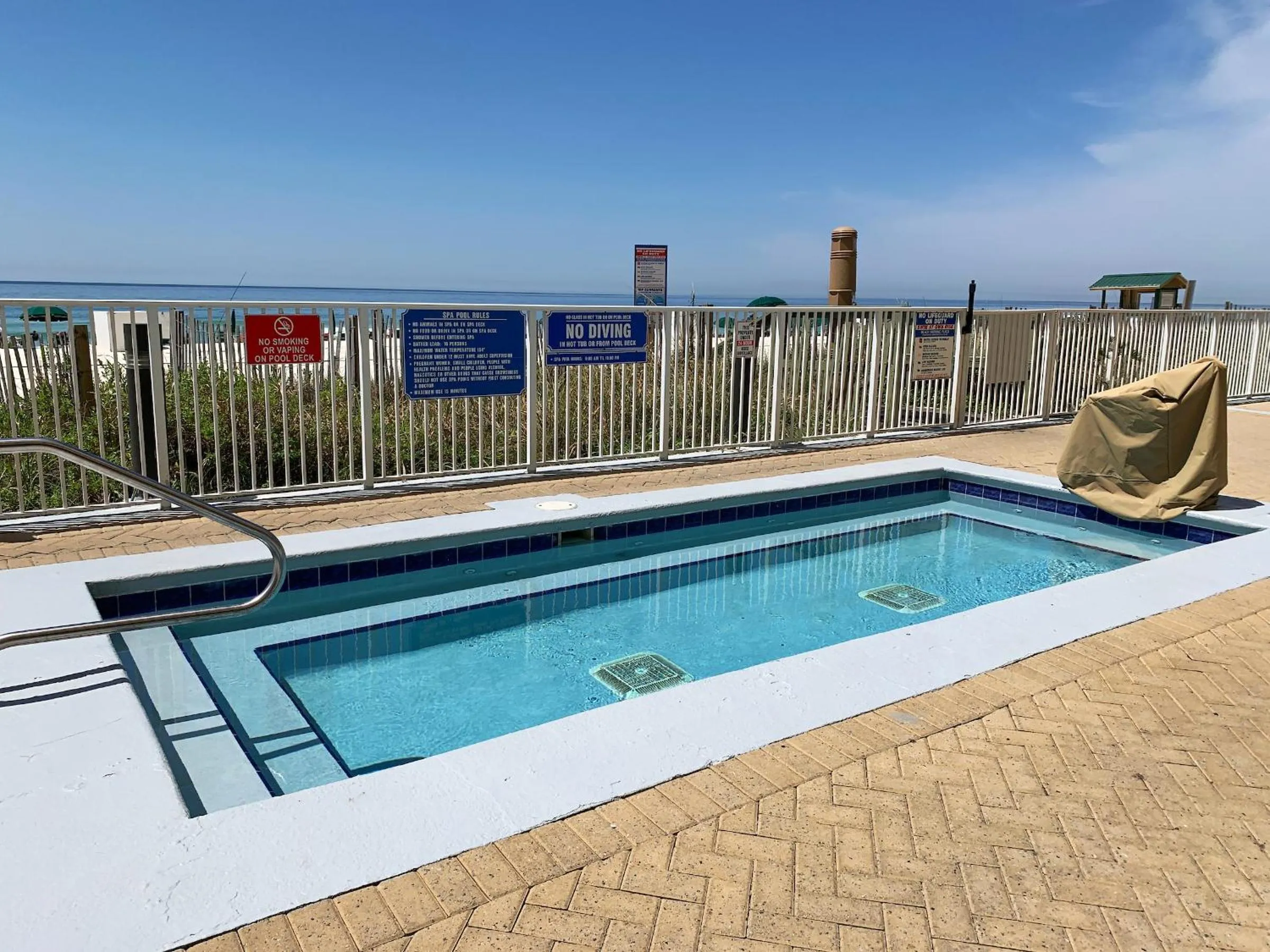 Emerald Isle Beach Resort by Sand Seeker Vacations