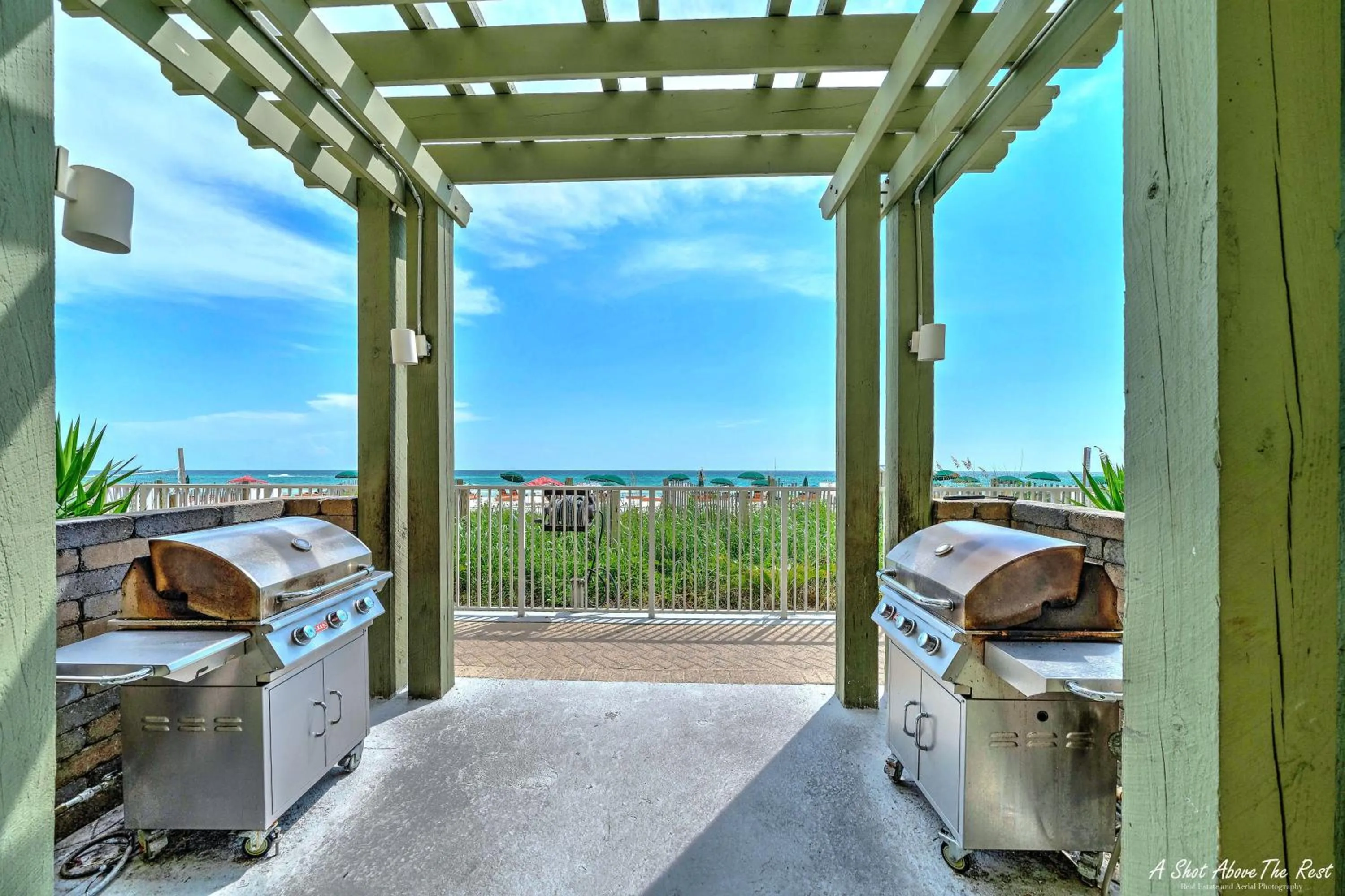 Emerald Isle Beach Resort by Sand Seeker Vacations