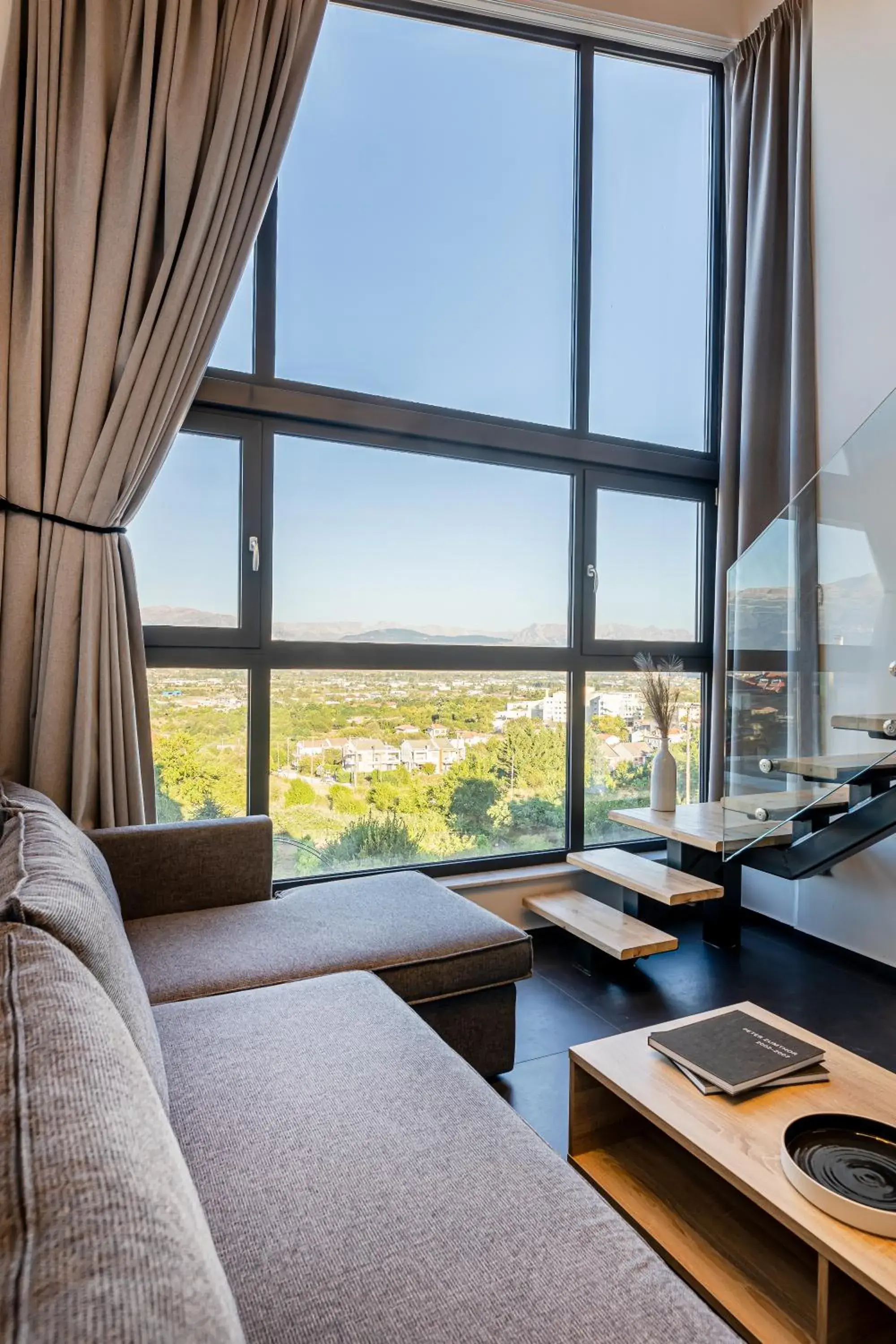 Junior Suite with Mountain View in CITY HILL Luxury Apartments Junior Suite with Mountain View in CITY HILL Luxury Apartments