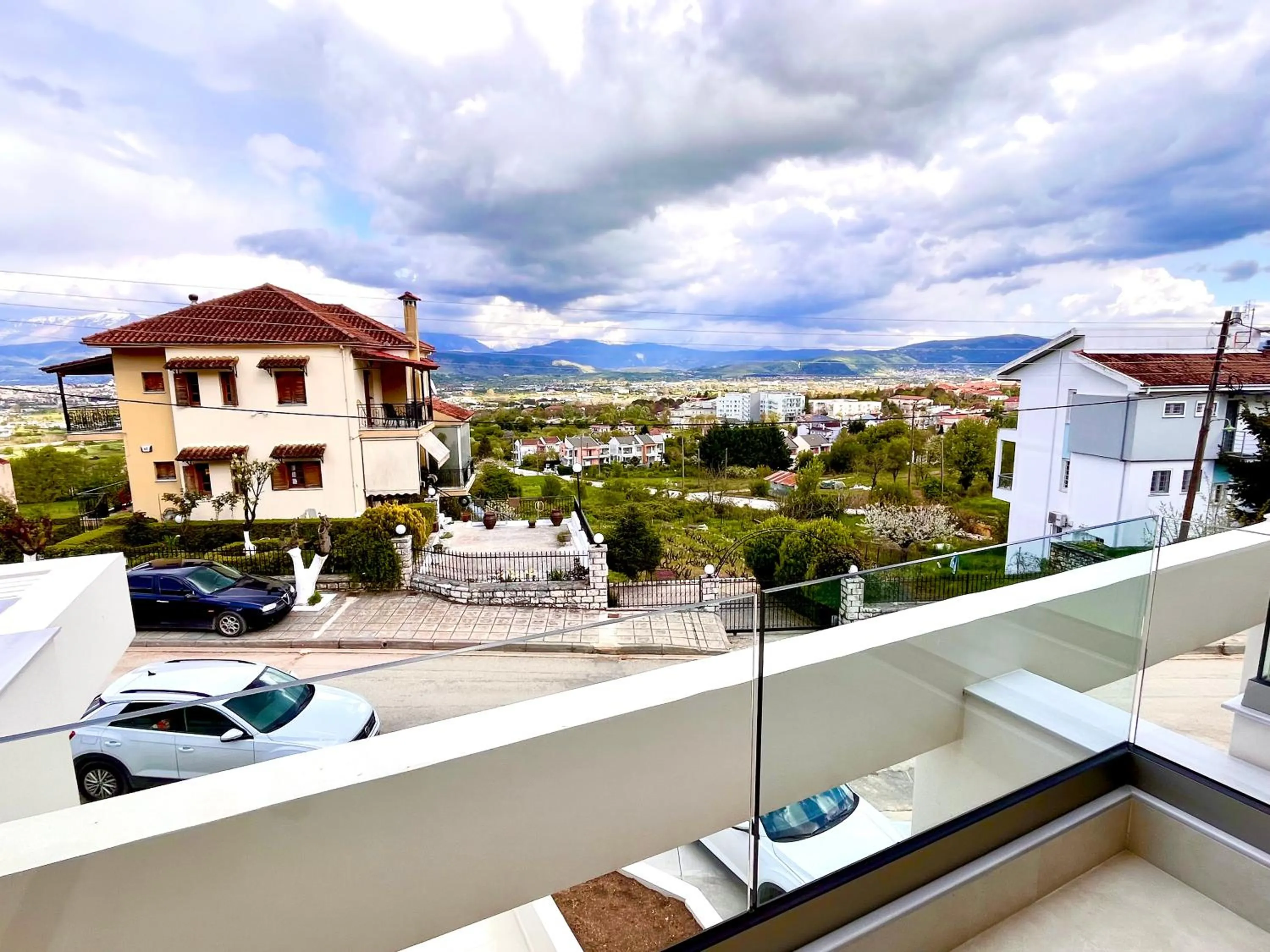 Day in CITY HILL Luxury Apartments