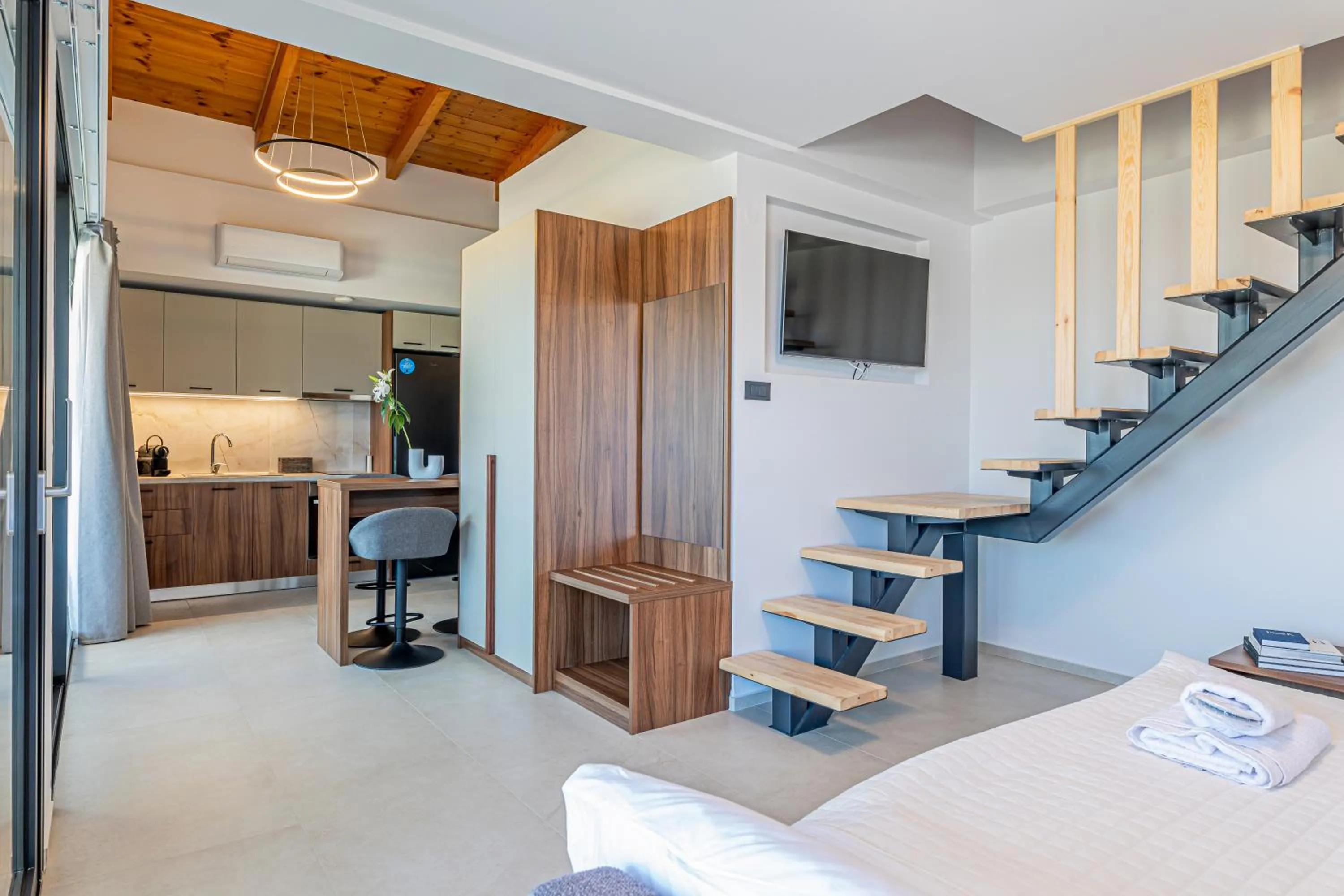 Photo of the whole room, Bed in CITY HILL Luxury Apartments