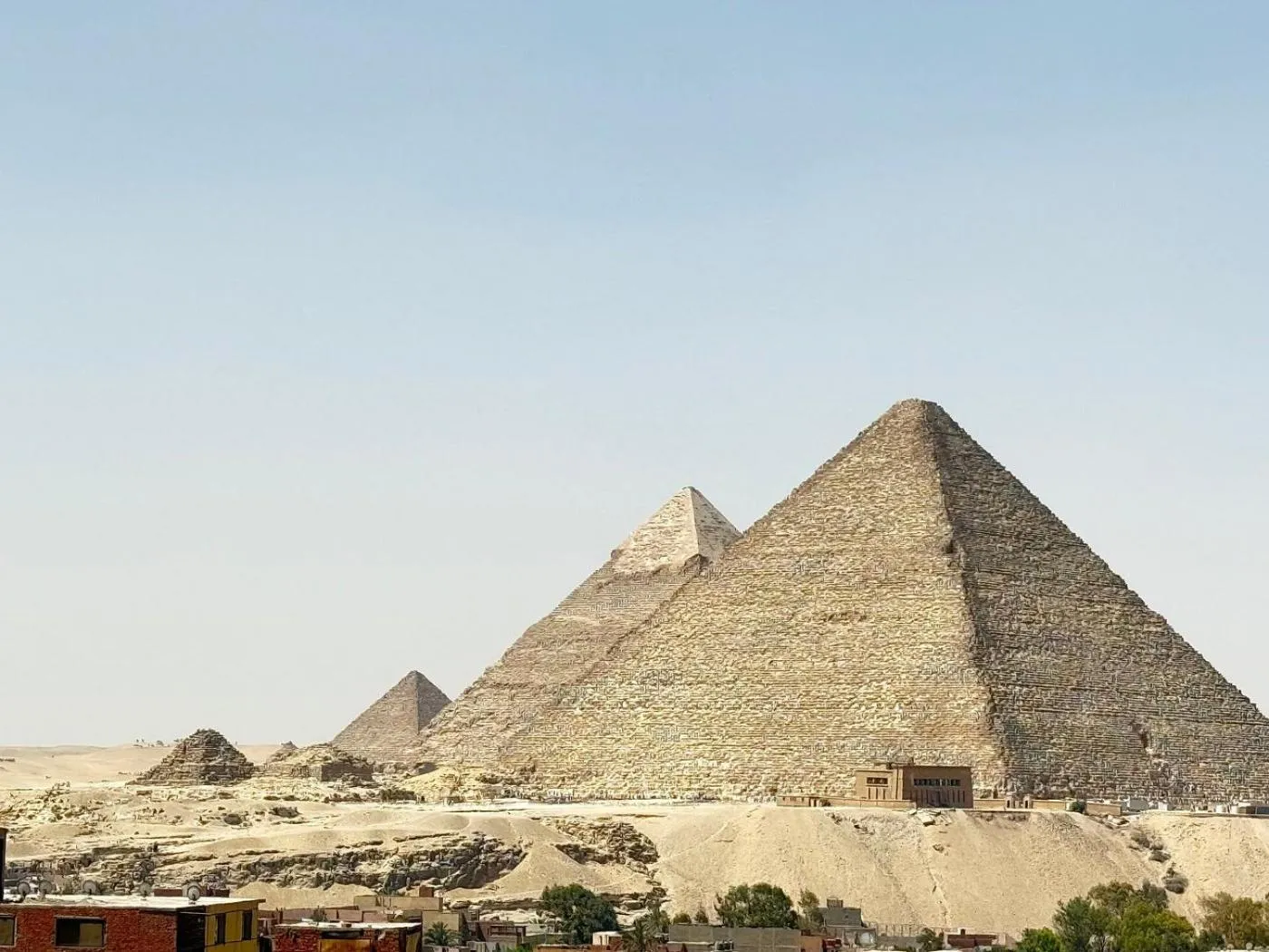 Nearby landmark in Crowne Pyramids View inn