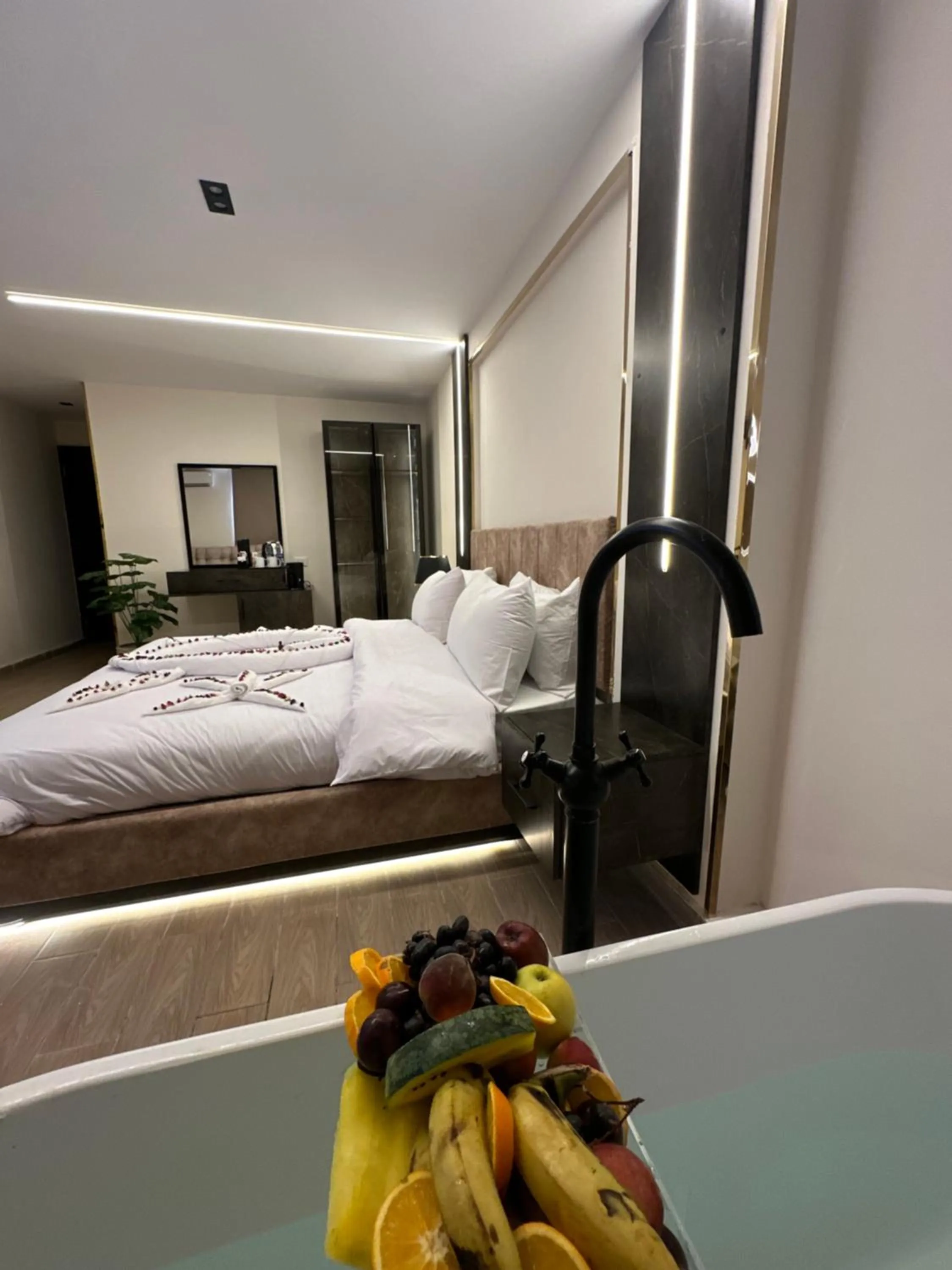 Bed in Crowne Pyramids View inn