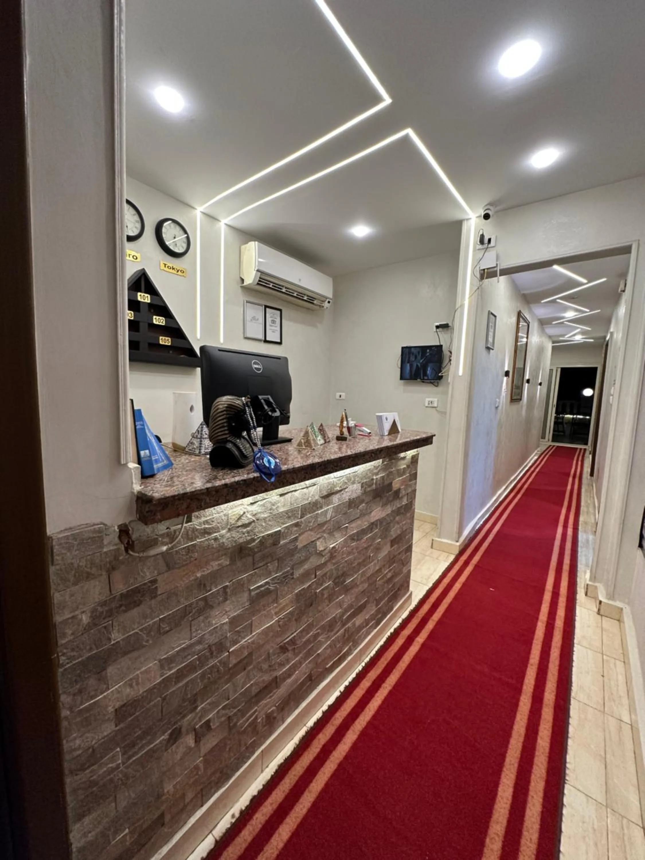 Living room in Crowne Pyramids View inn