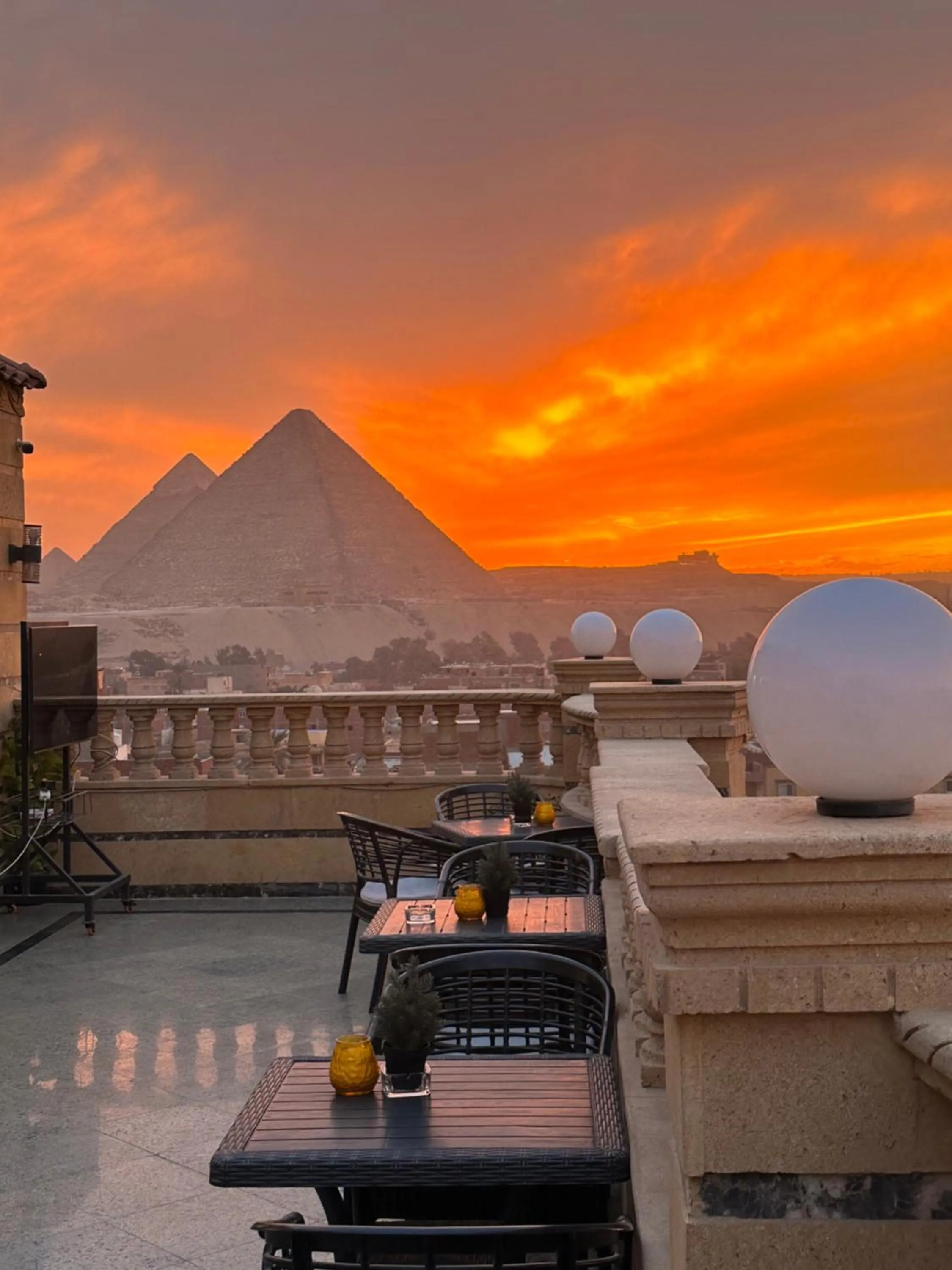 Nearby landmark in Crowne Pyramids View inn