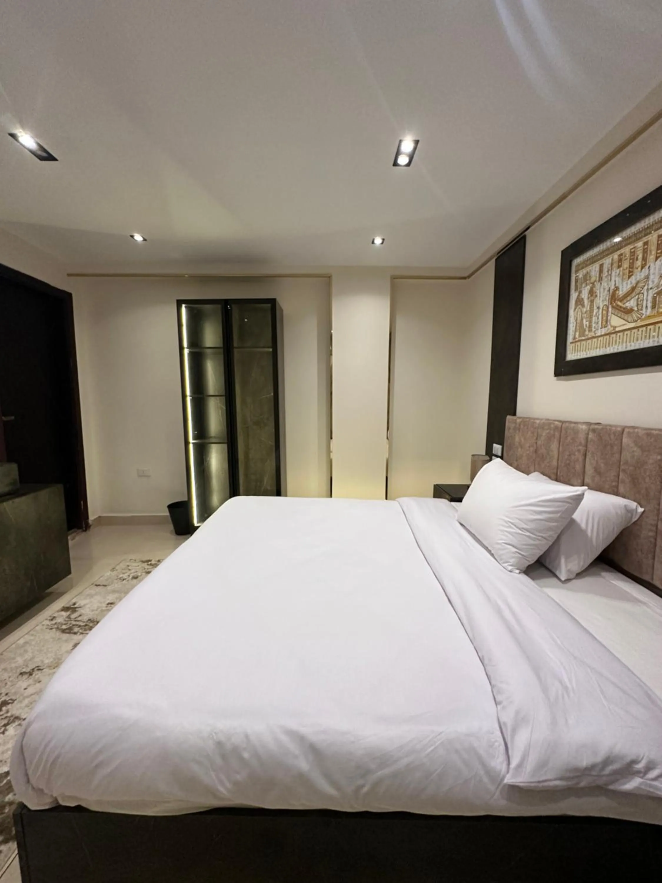 Bed in Crowne Pyramids View inn