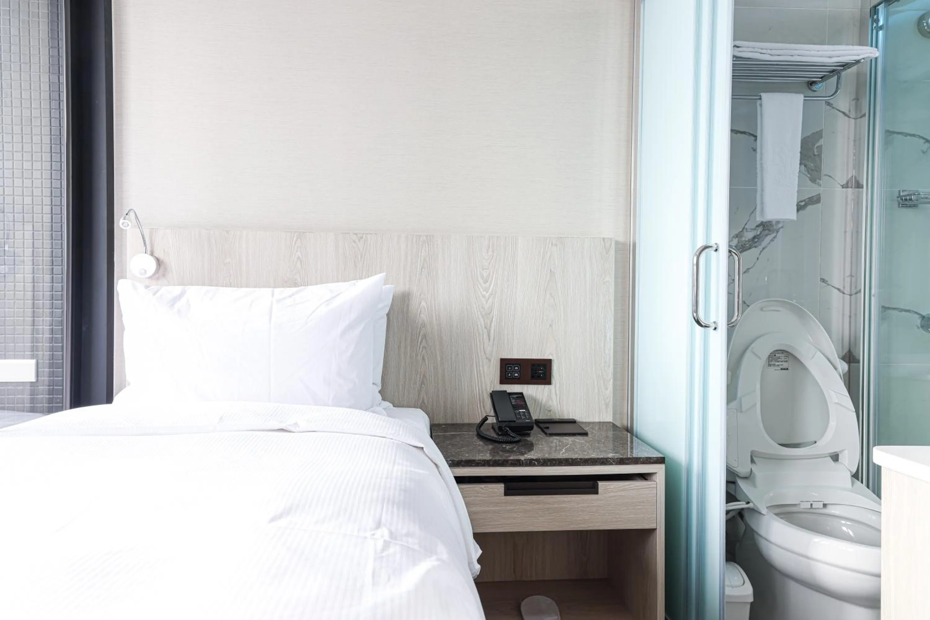Shower, Bed in Royal Jade Boutique Hotel