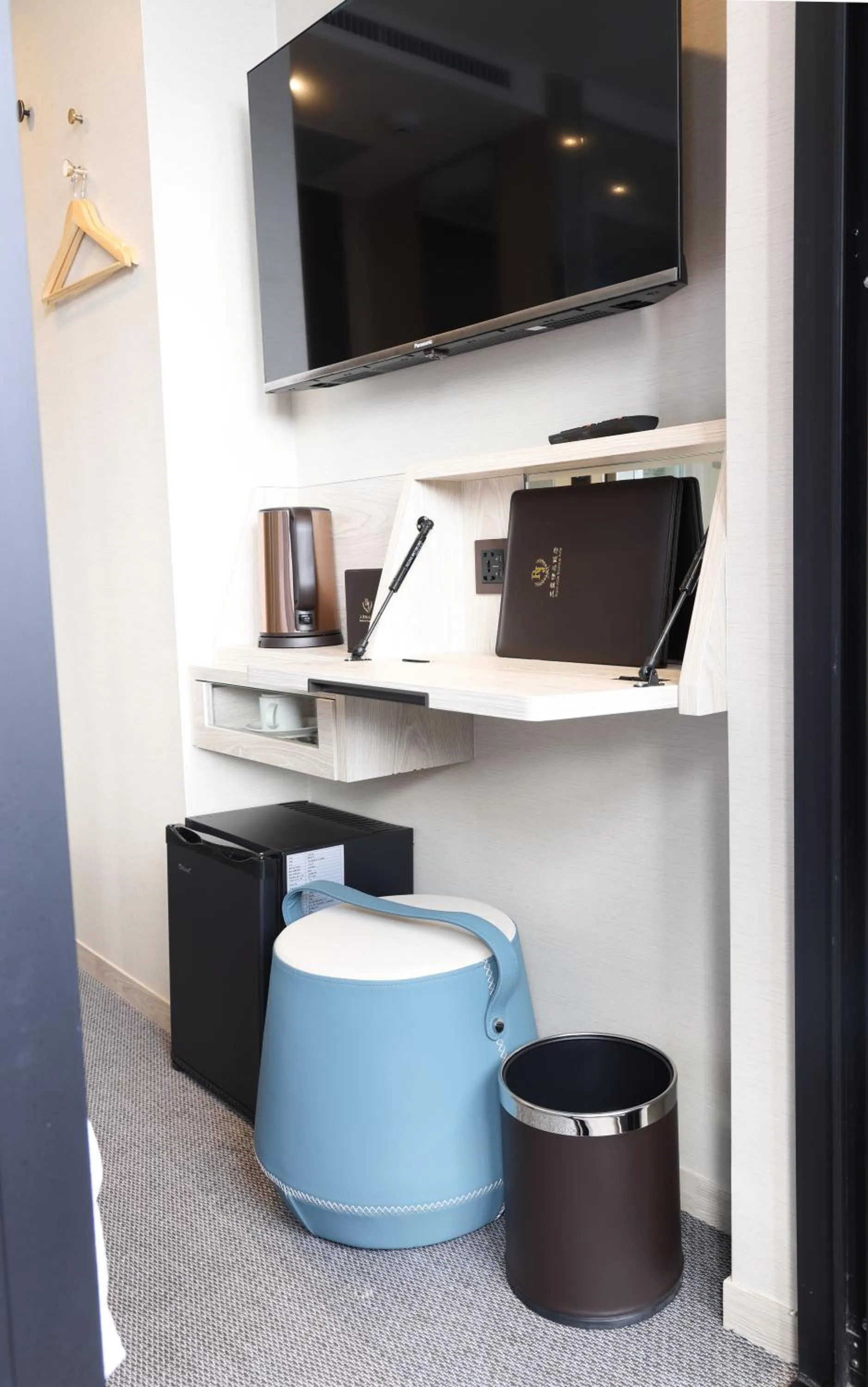 TV and multimedia in Royal Jade Boutique Hotel