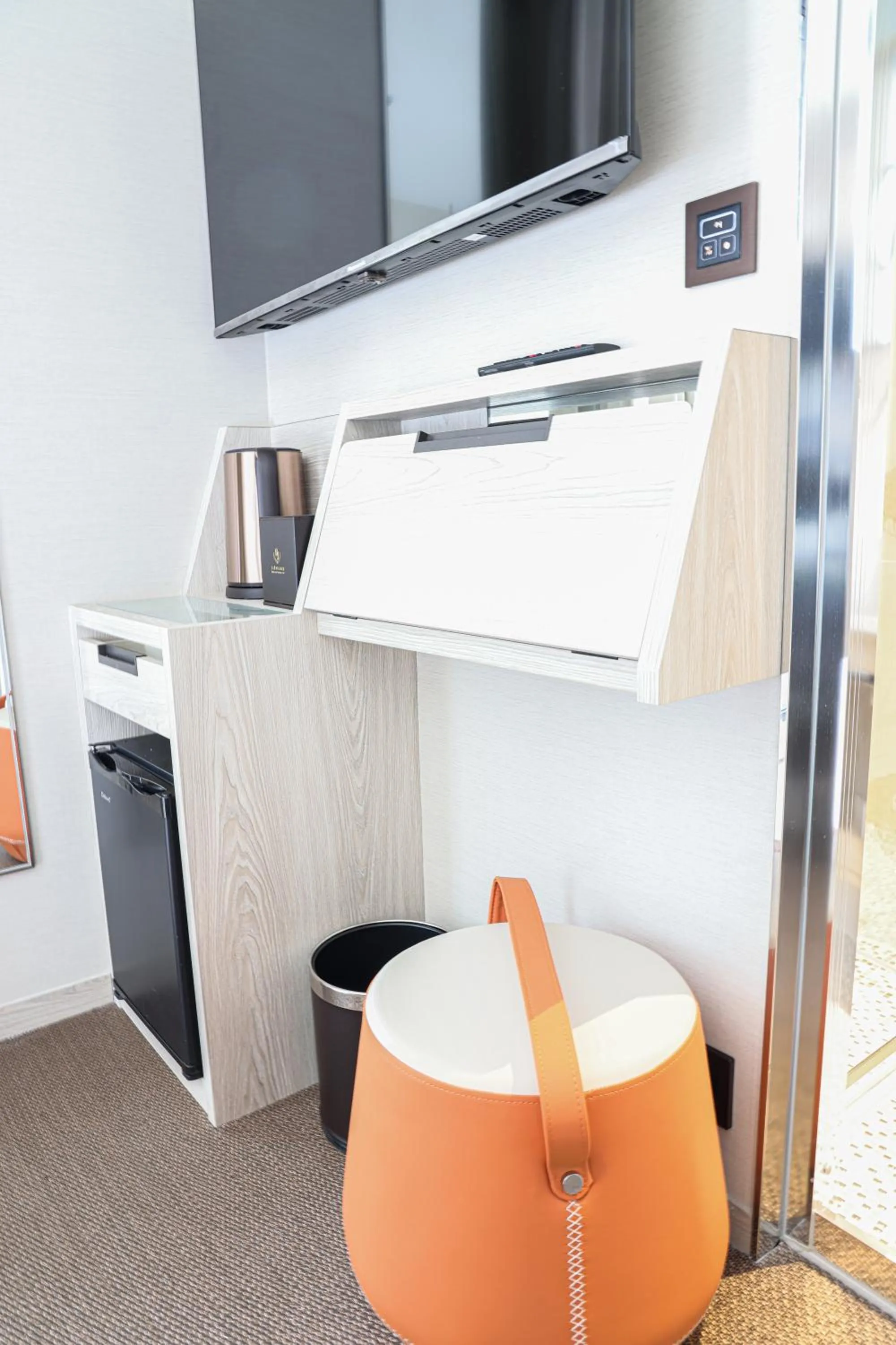 TV and multimedia in Royal Jade Boutique Hotel