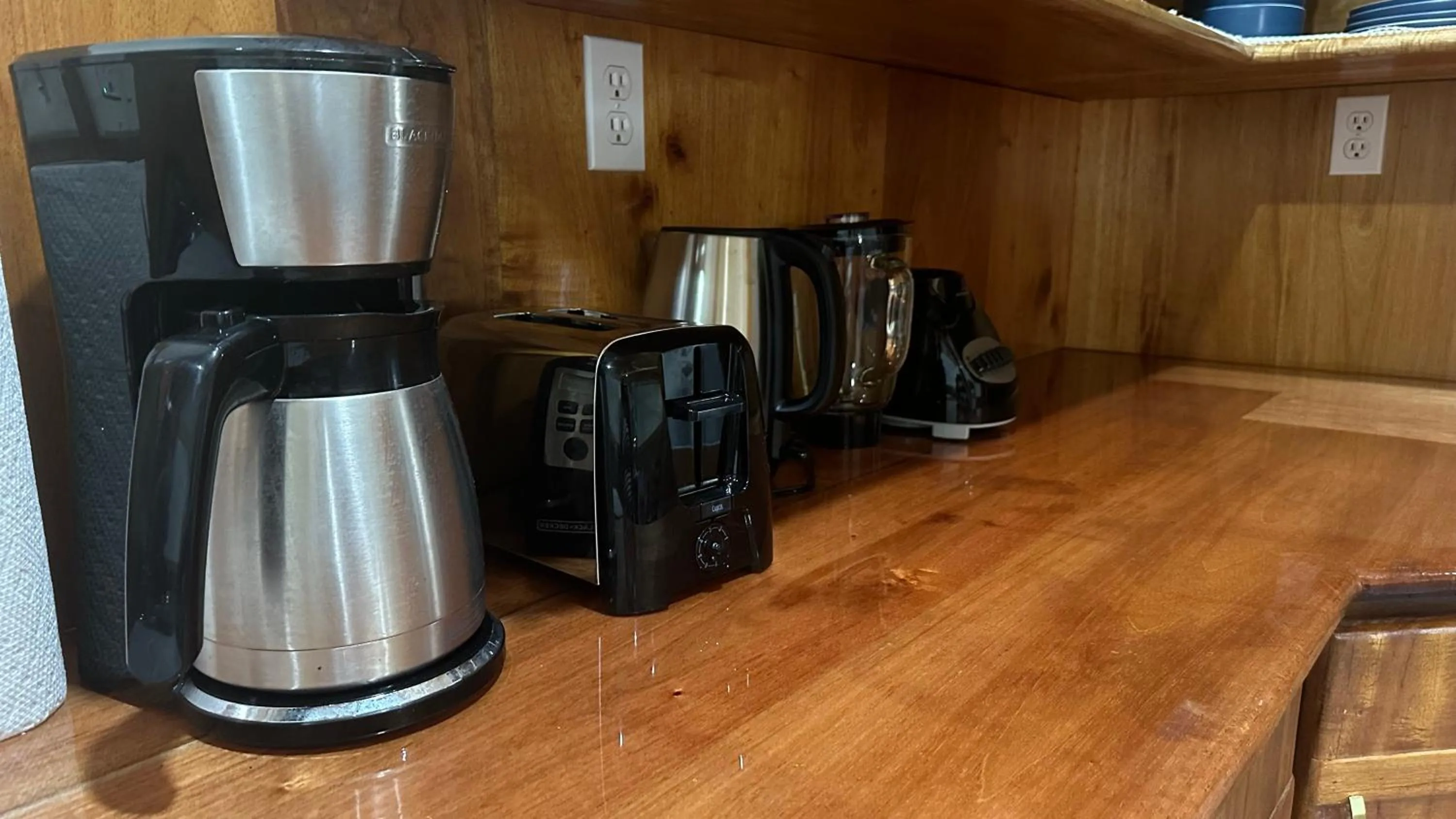 Coffee/tea facilities in Howler Landing Vacation Rental