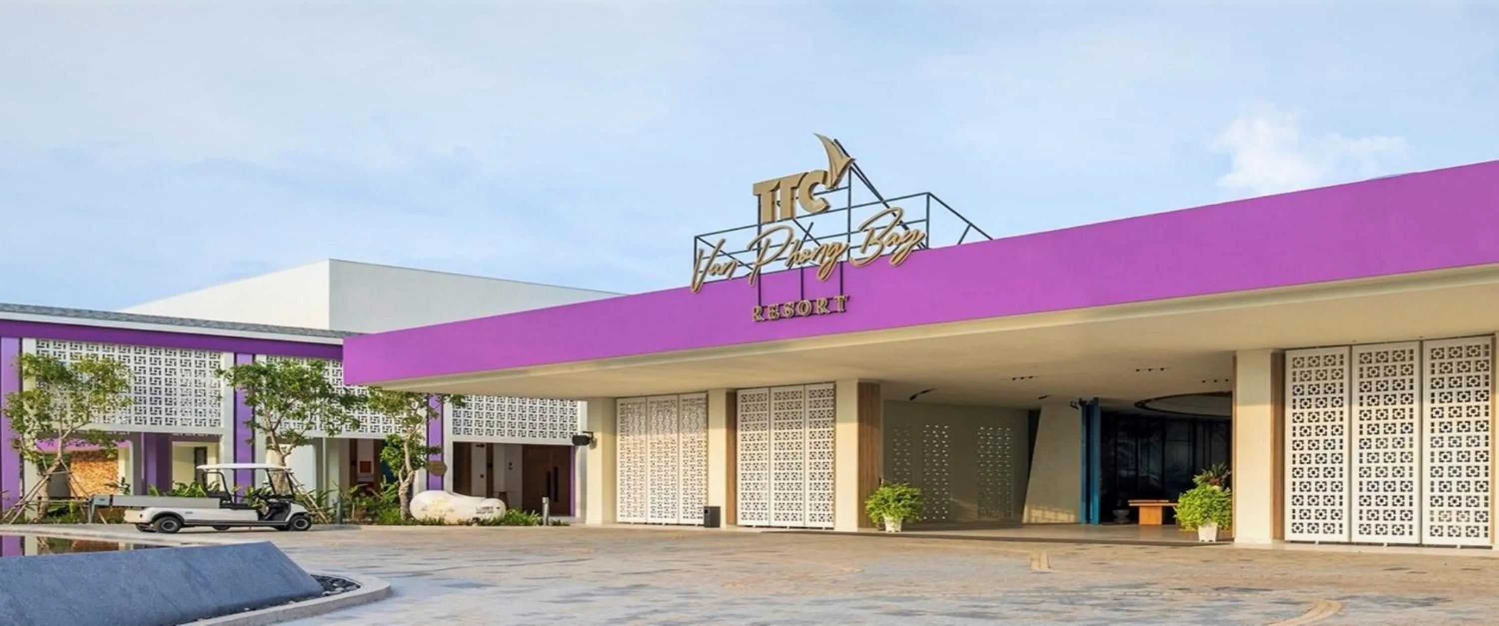 Lobby or reception in TTC Van Phong Bay Resort - Himalaya Sauna & Steam Retreat Included