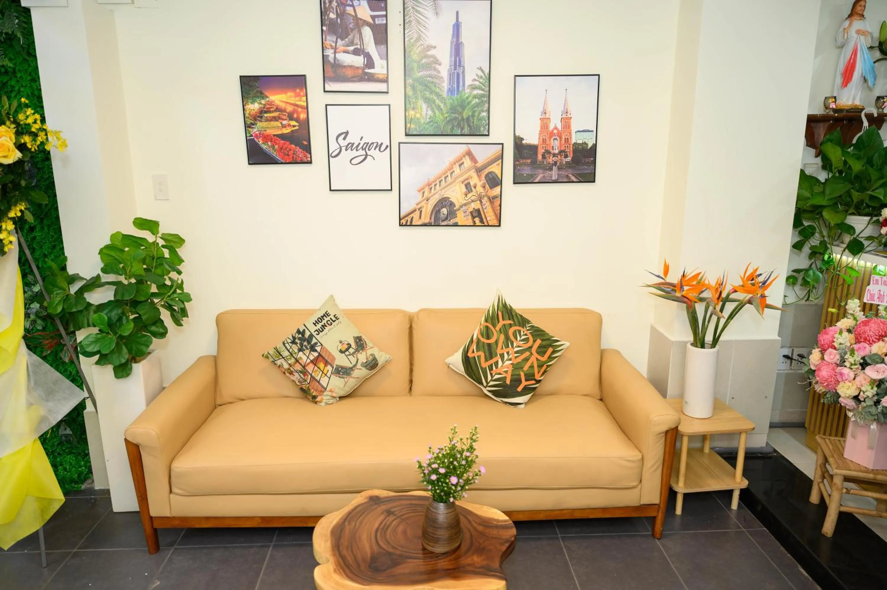 Living room in Jasmine Hotel