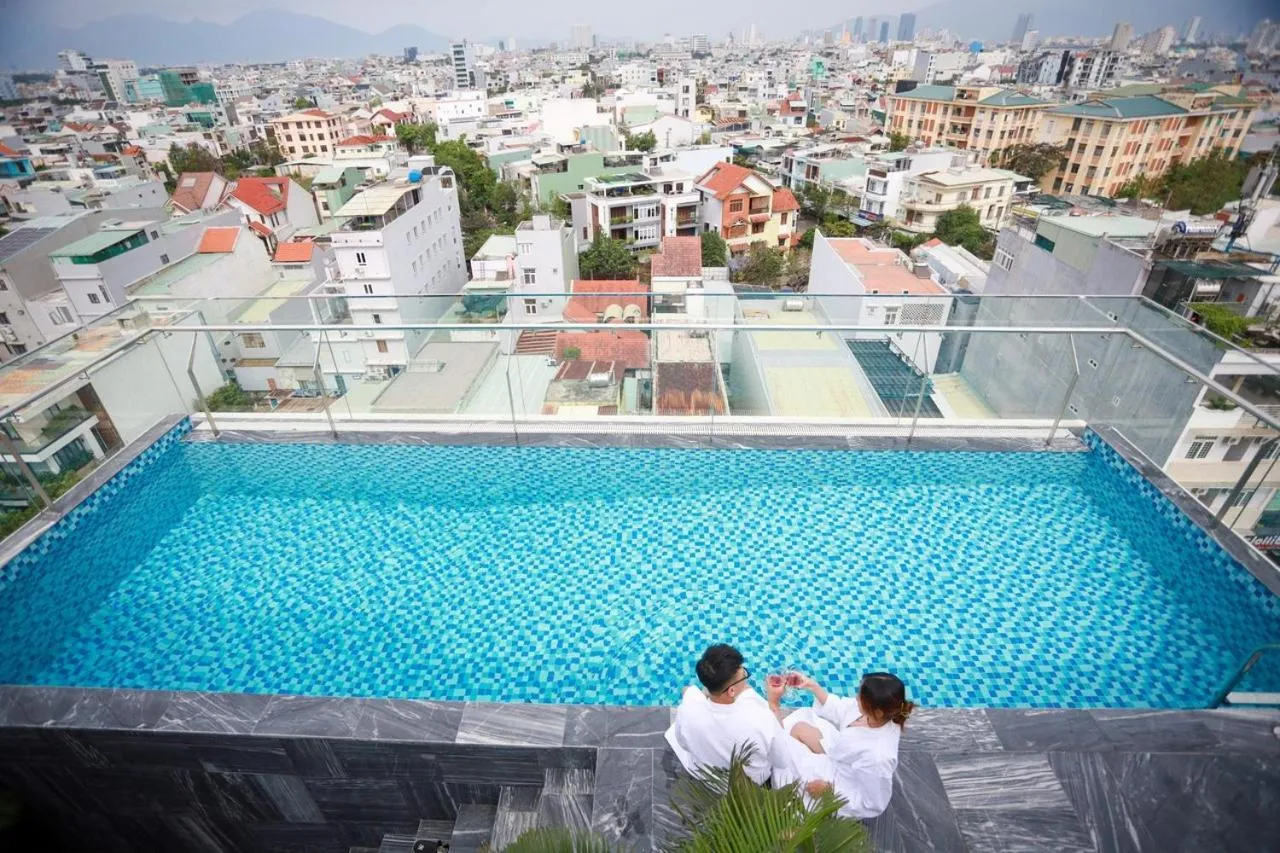 Swimming pool in Minh Quan Hotel - Da Nang Center By HOS