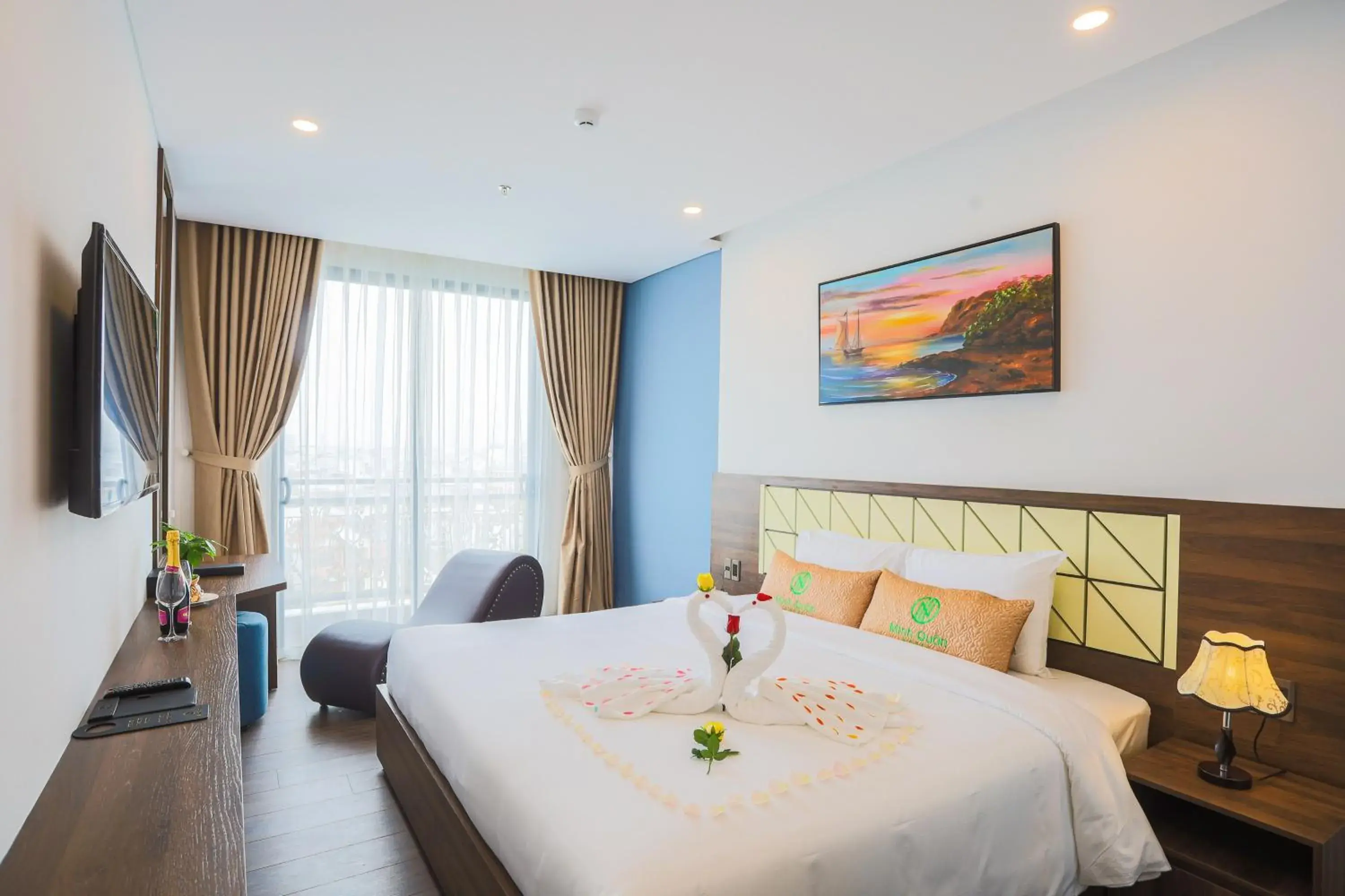 Deluxe King Room in Minh Quan Hotel - Da Nang Center By HOS Deluxe King Room in Minh Quan Hotel - Da Nang Center By HOS