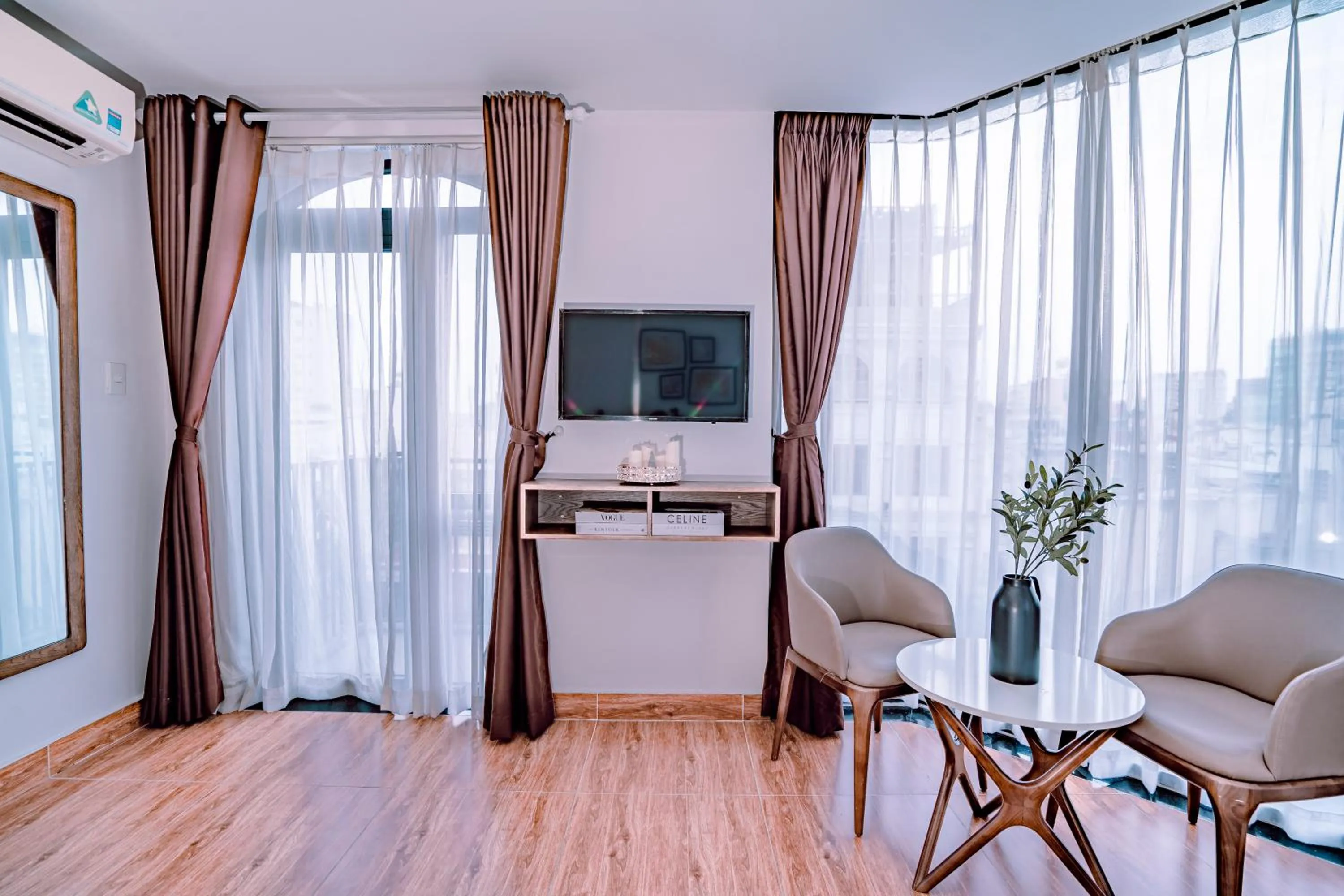 Photo of the whole room in Mint Hotel Bui Vien Q1