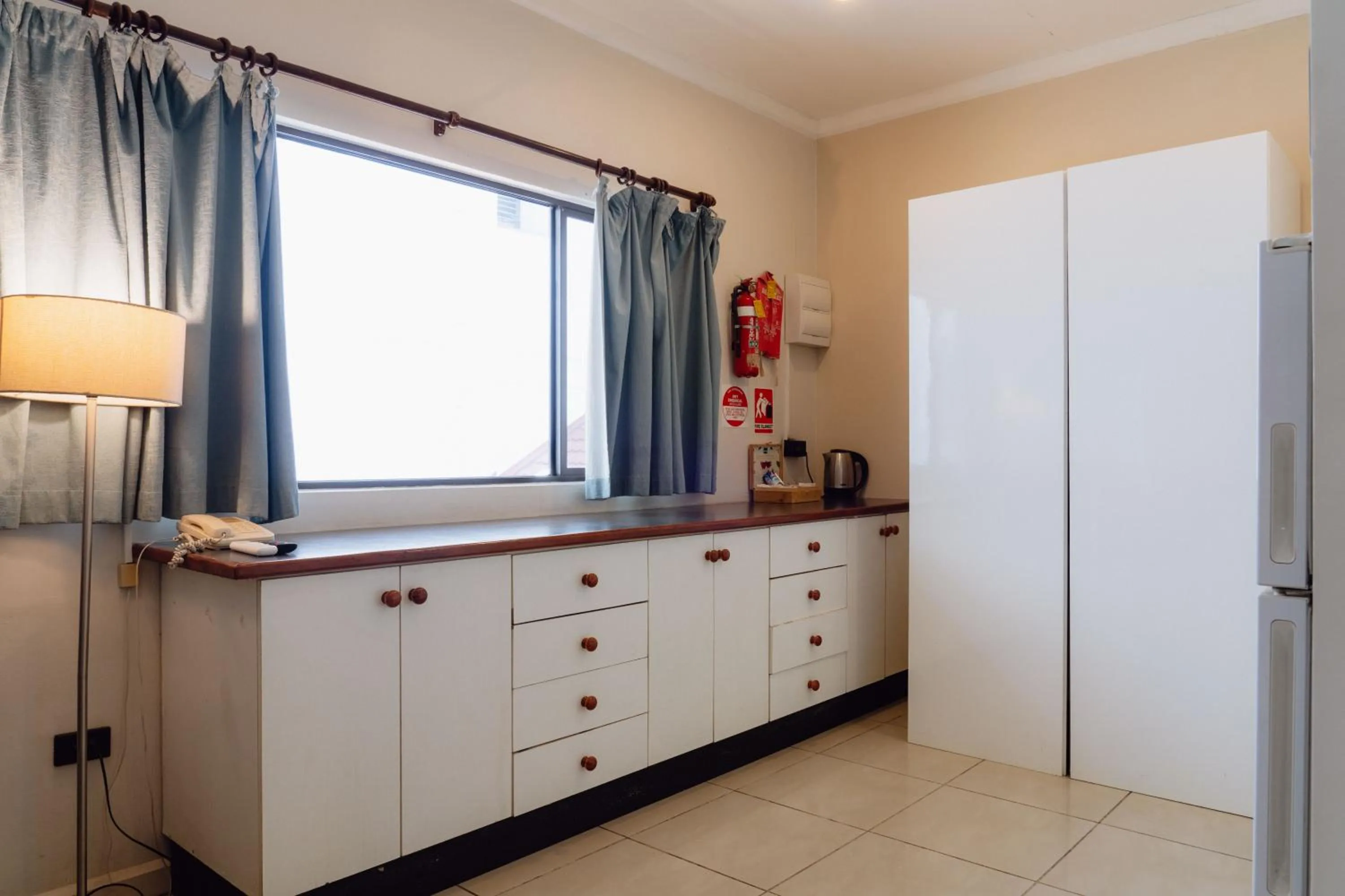 Bathroom in Smugglers Cove Beach Resort & Hotel