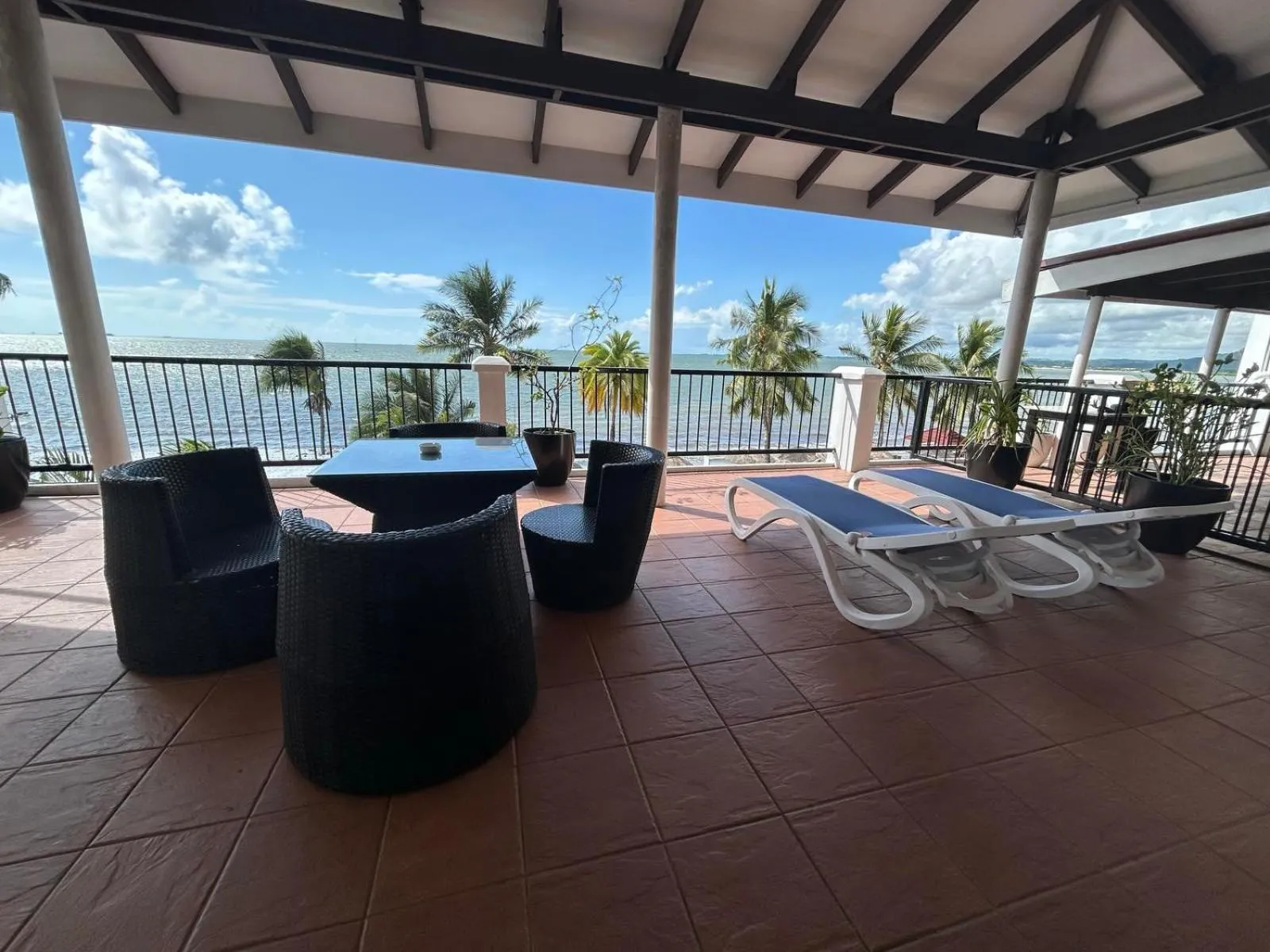 Balcony/Terrace in Smugglers Cove Beach Resort & Hotel