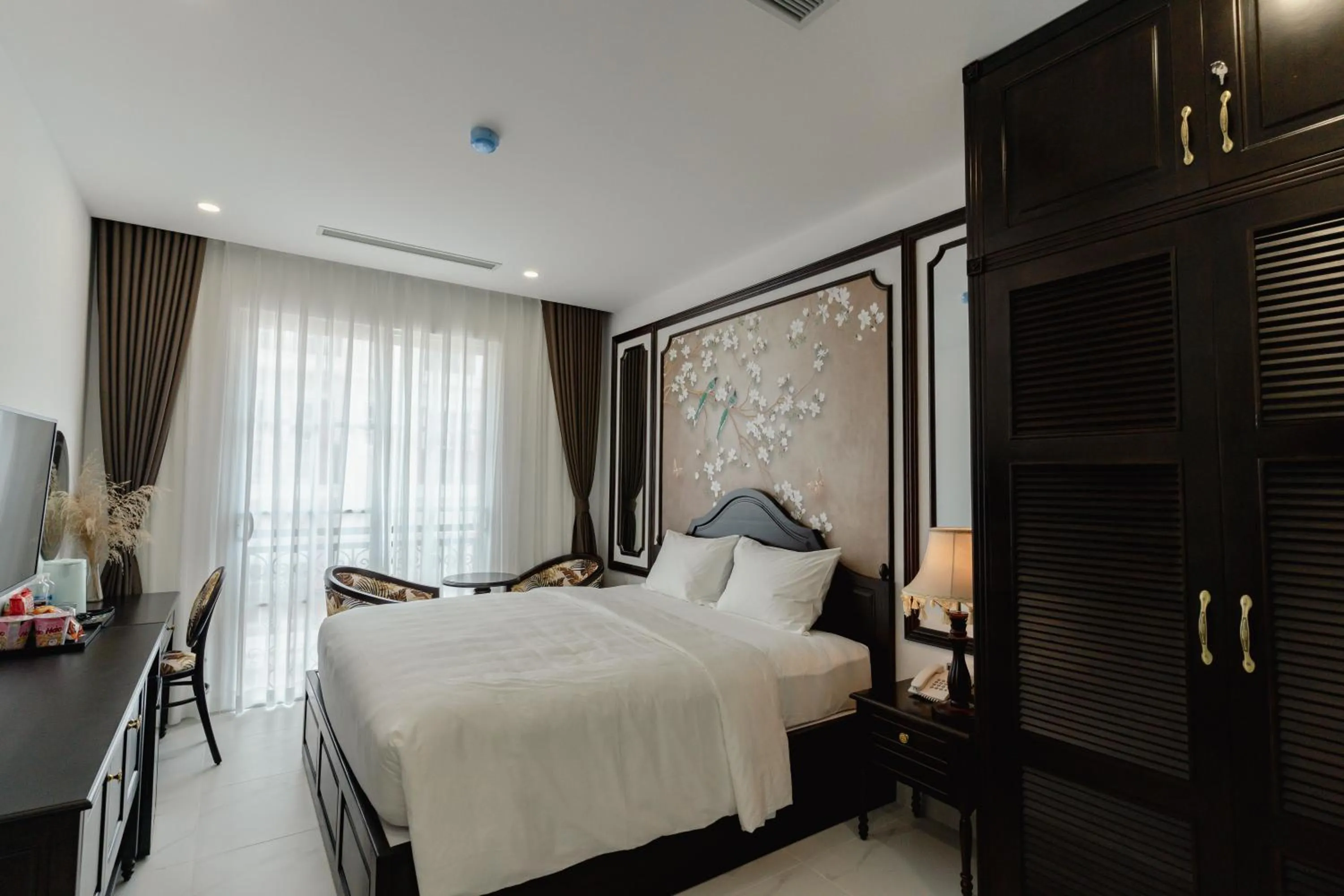 Bed in Royal Hotel Phu Quoc