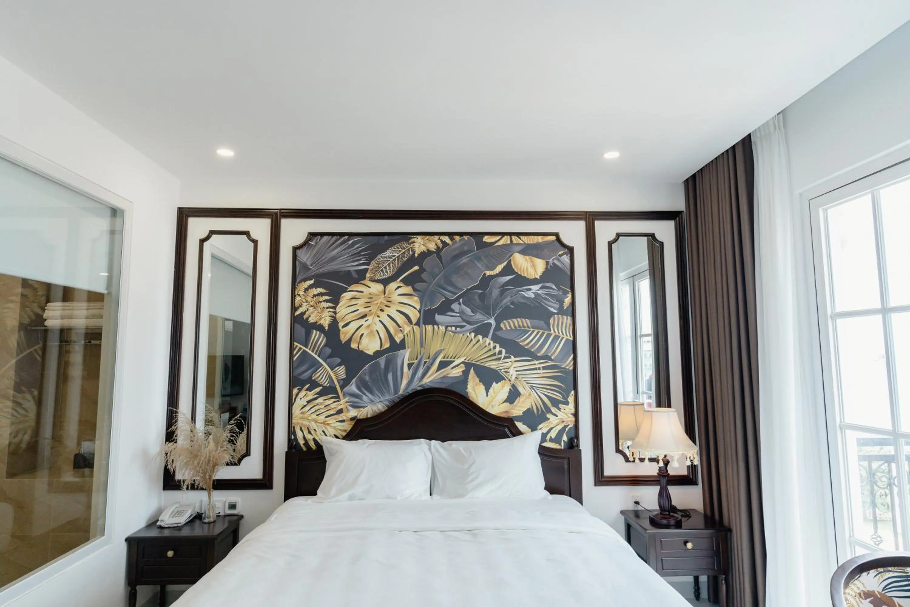 Bedroom, Bed in Royal Hotel Phu Quoc