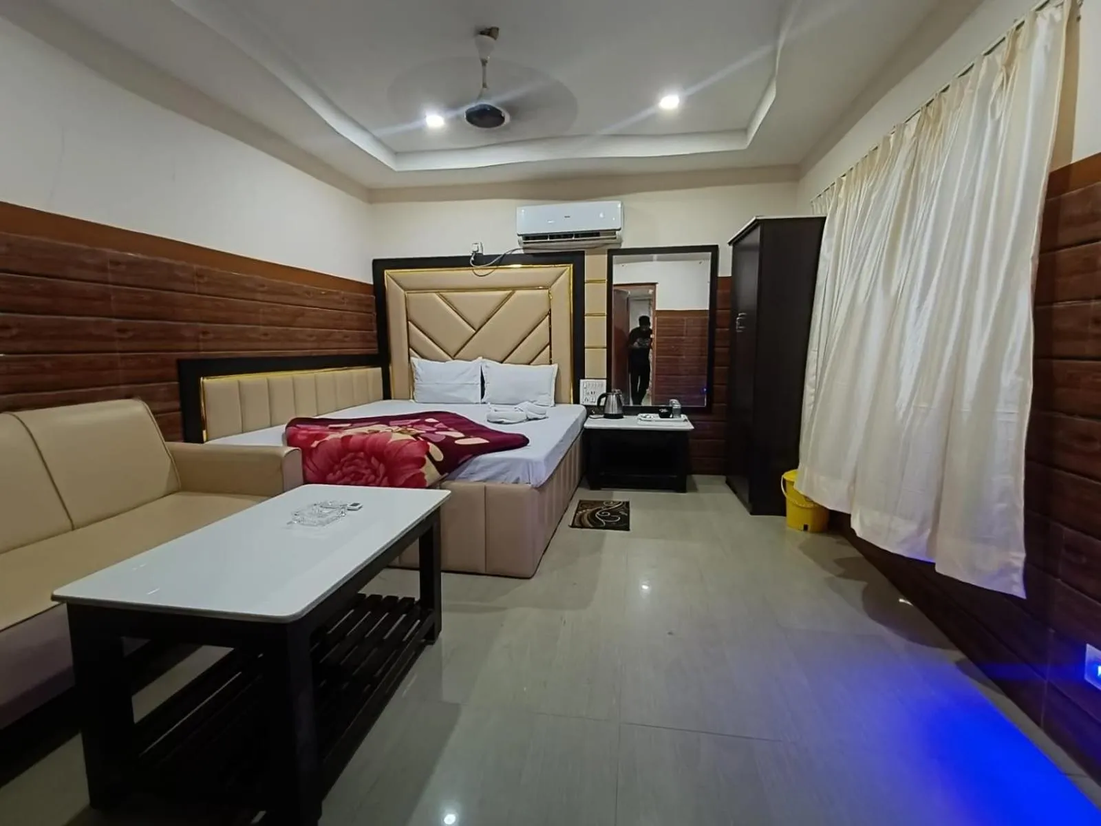 Bed in Lake View Village Resort