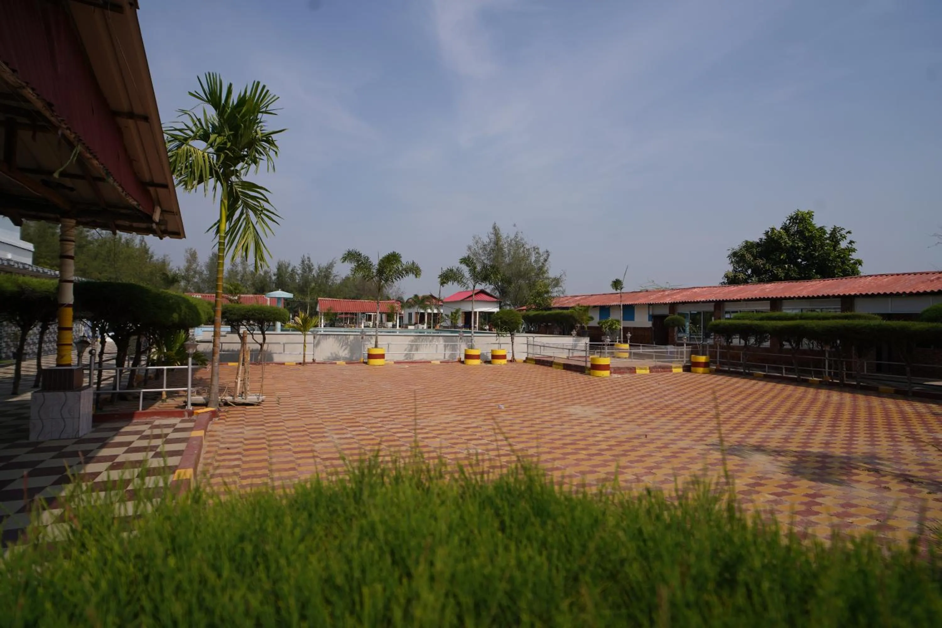 Day in Lake View Village Resort