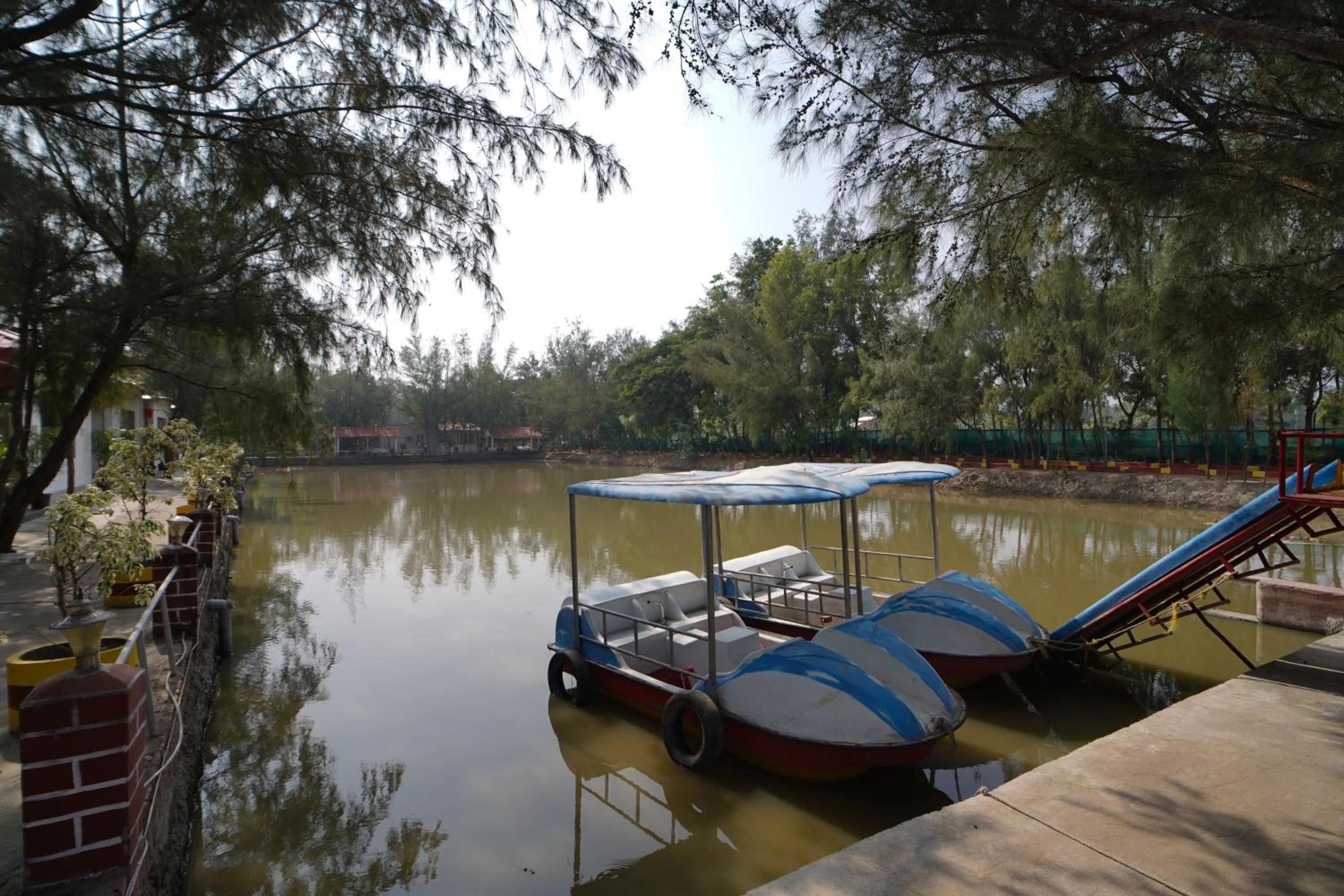 Day in Lake View Village Resort